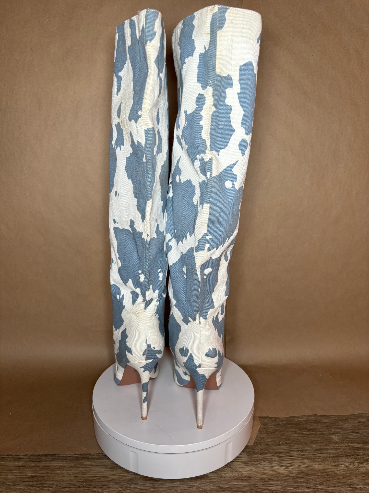 So Me Friare size 10 blue cow print boots LIKE NEW