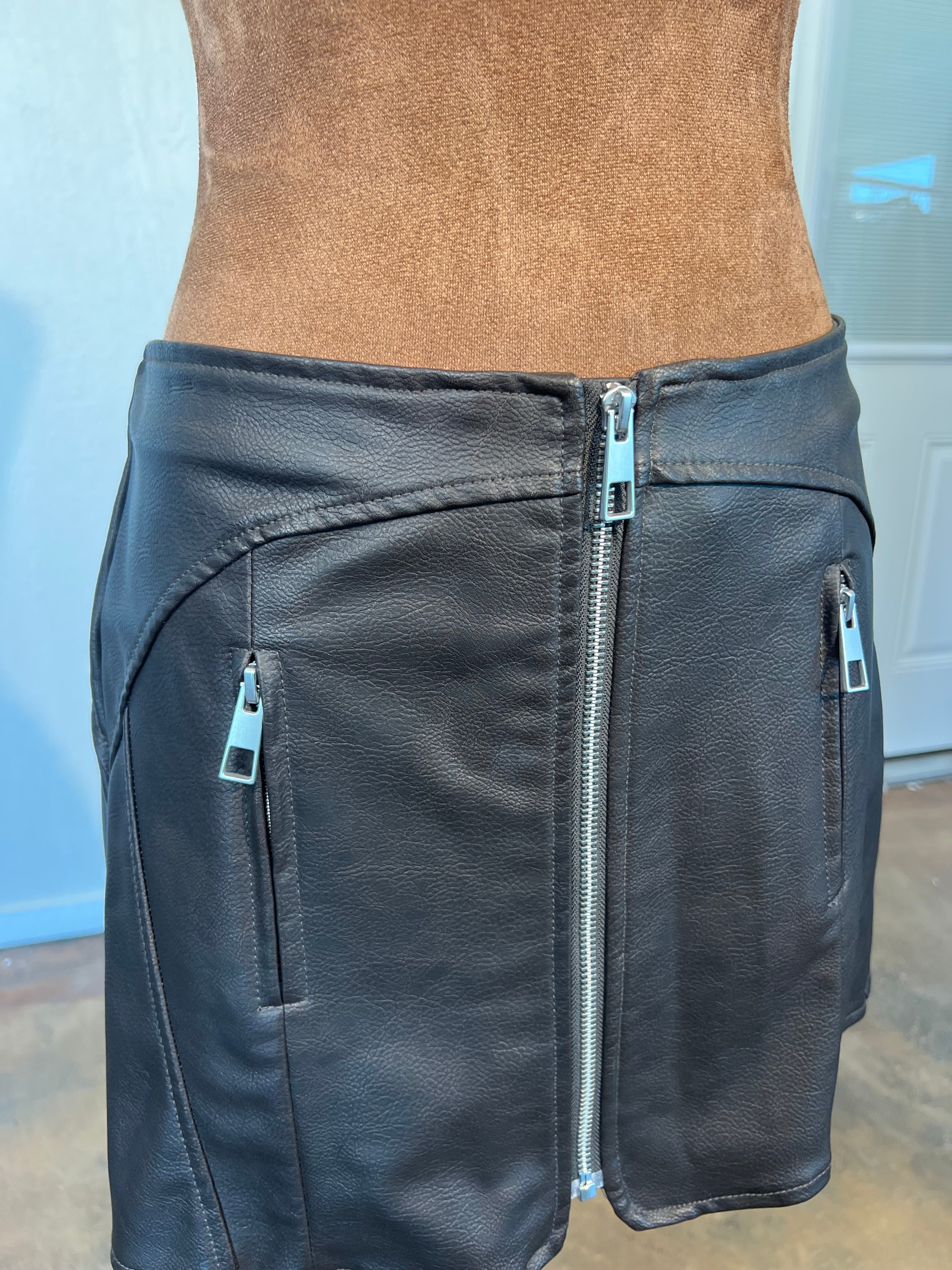 Wild Fable size small faux leather skirt NWT