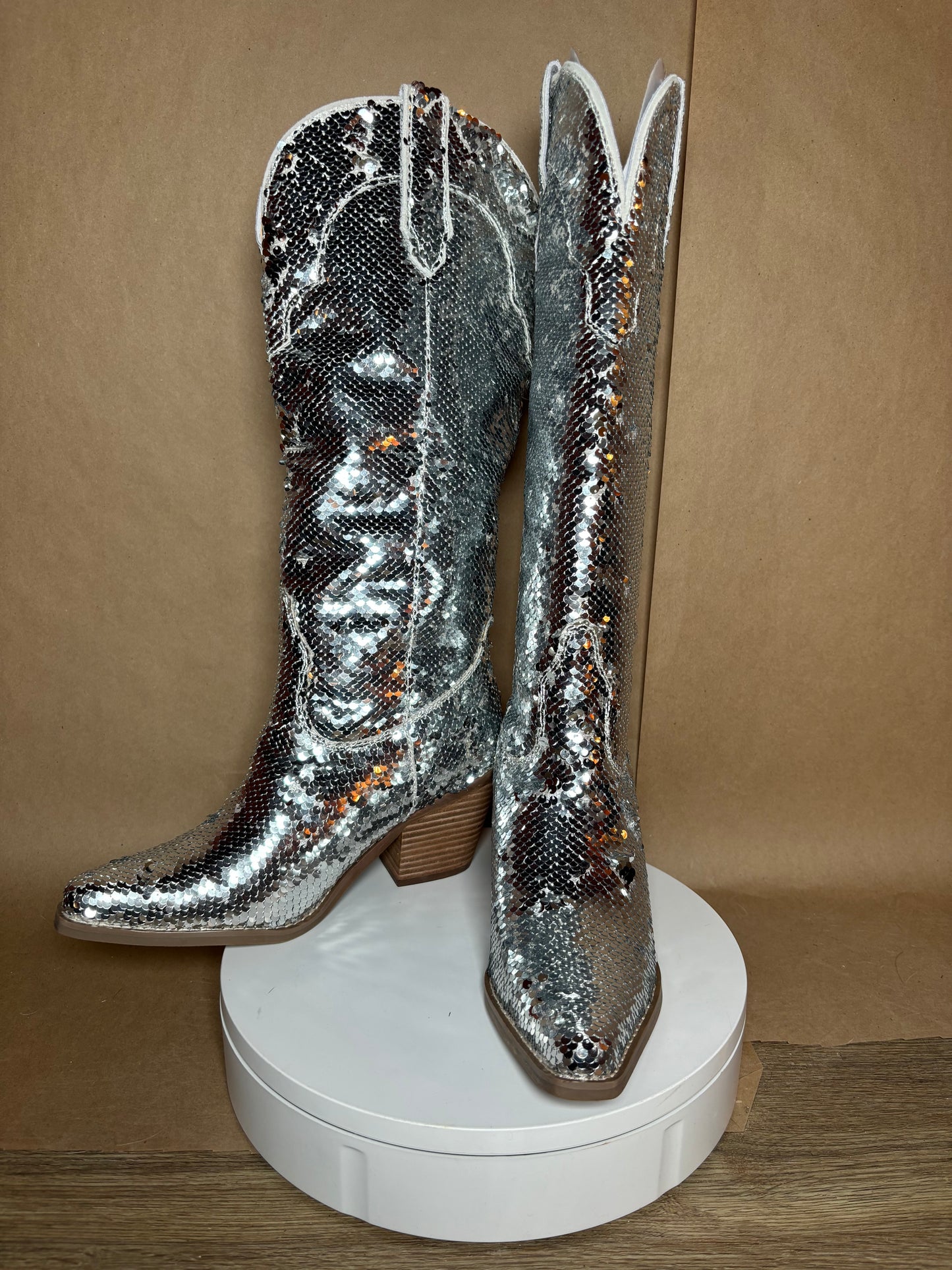 DINGO size 10 Dance Hall Queen sequin boots NEW IN BOX