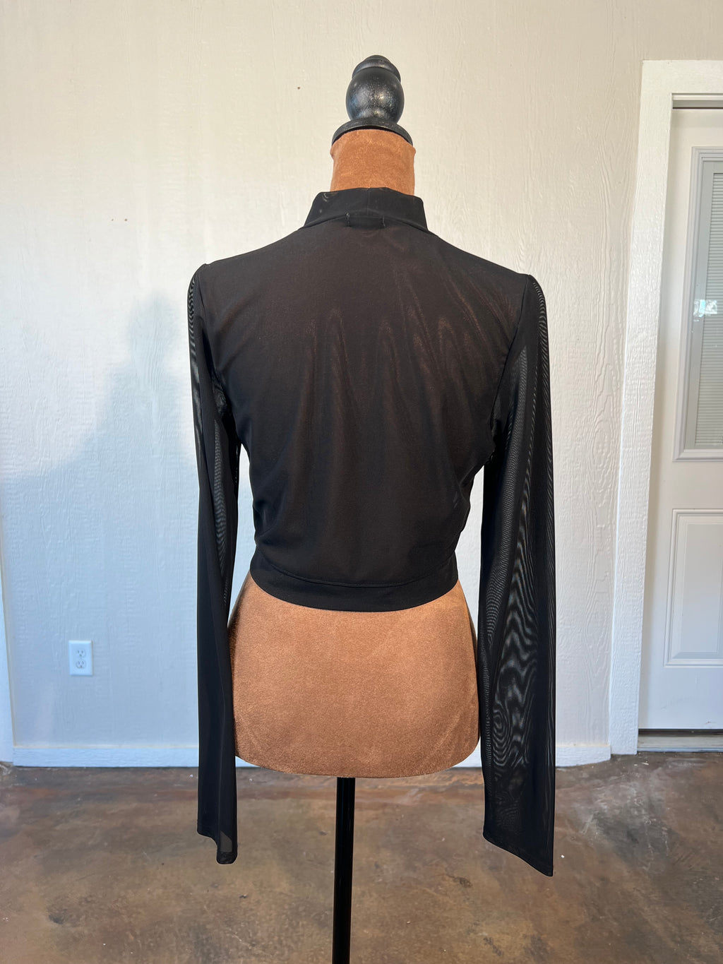 Bozzolo size large mesh crop top LIKE NEW