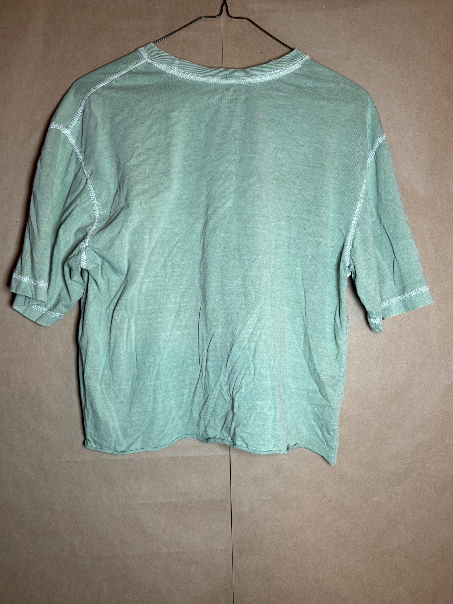 Outdoor Life size medium green cropped tee USED