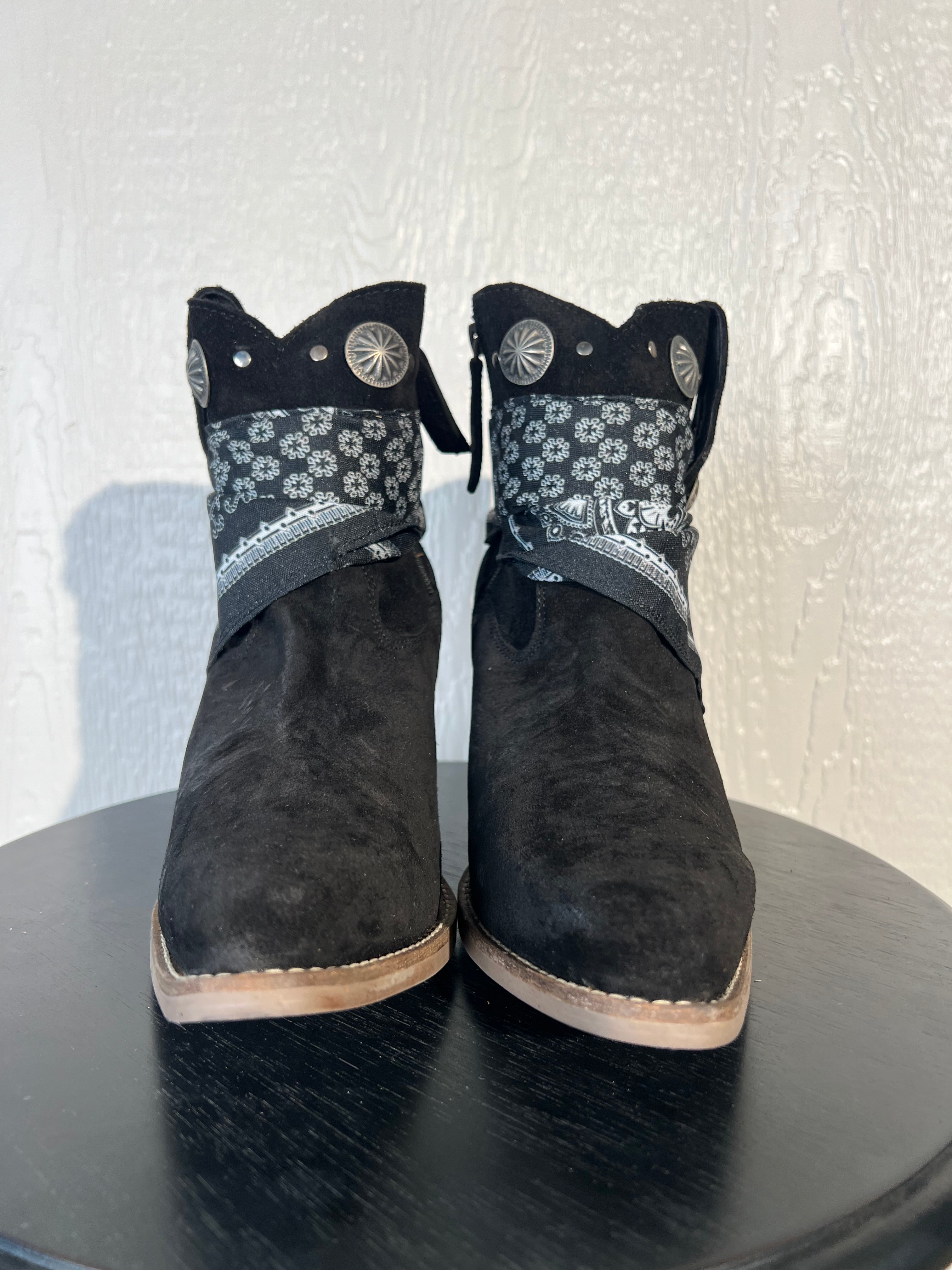 Dingo size 10 crazy bandida booties NWT