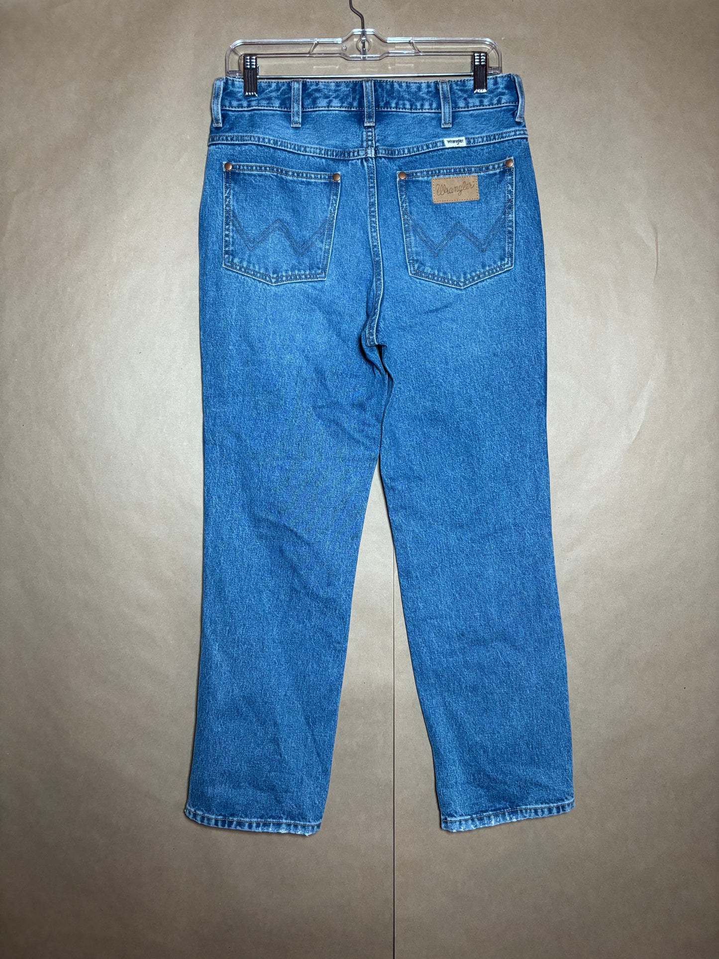 Wrangler size 29 capris LIKE NEW