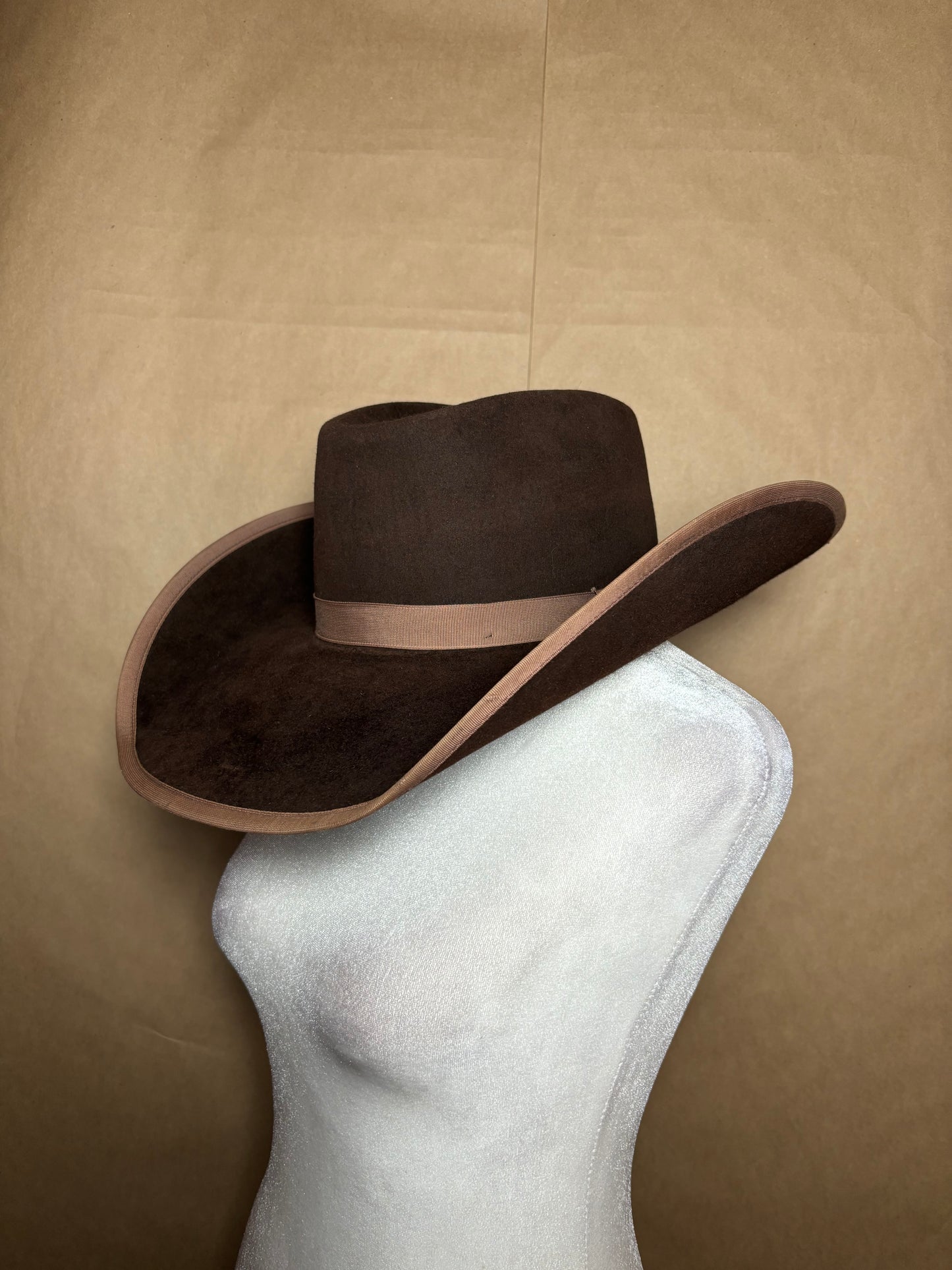 Resistol size 7 1/8  5x felt chocolate cowboy hat USED