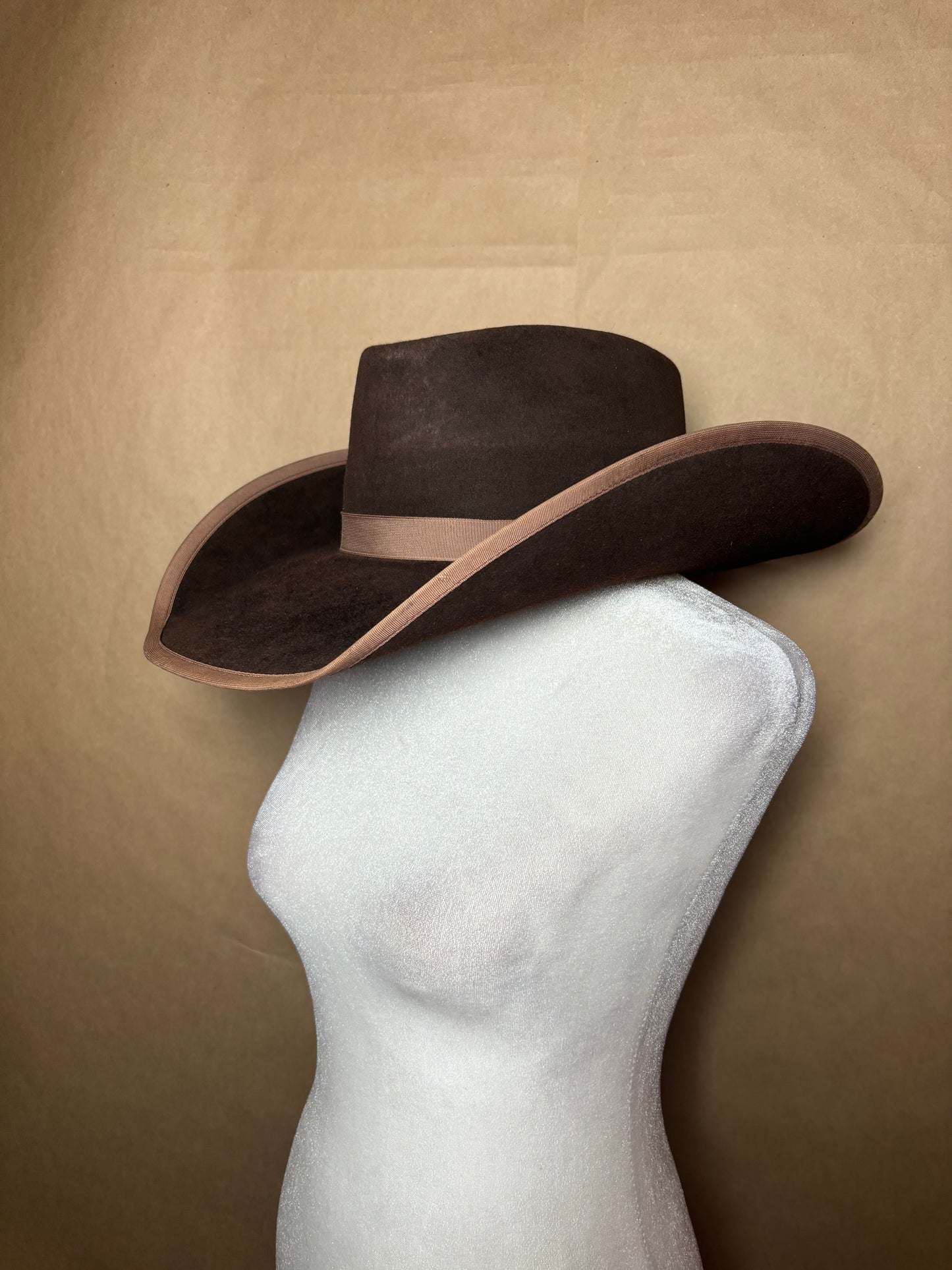 Resistol size 7 1/8  5x felt chocolate cowboy hat USED