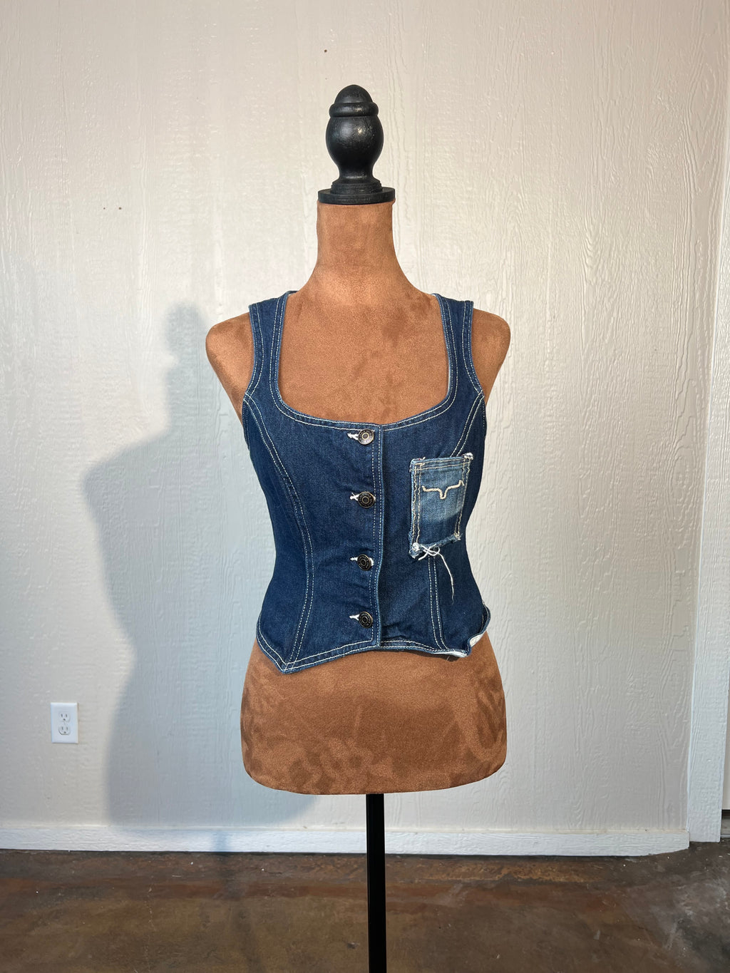 Wild Fable/Kimes size xs denim tank USED