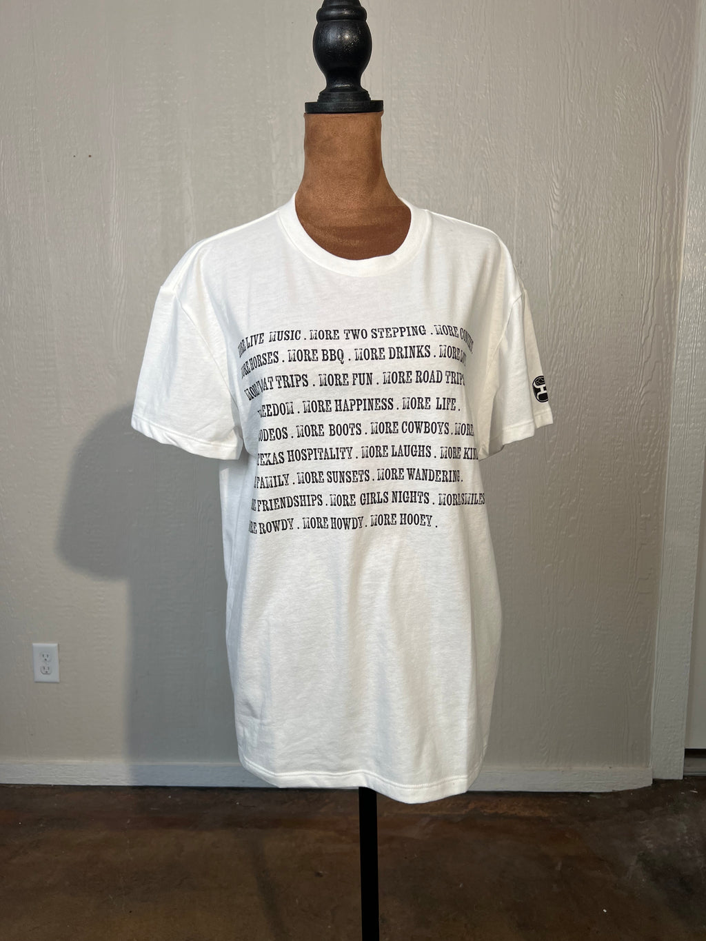 HOOEY size medium graphic tee NWT