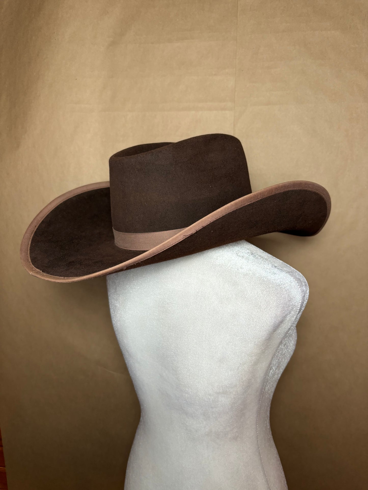 Resistol size 7 1/8  5x felt chocolate cowboy hat USED