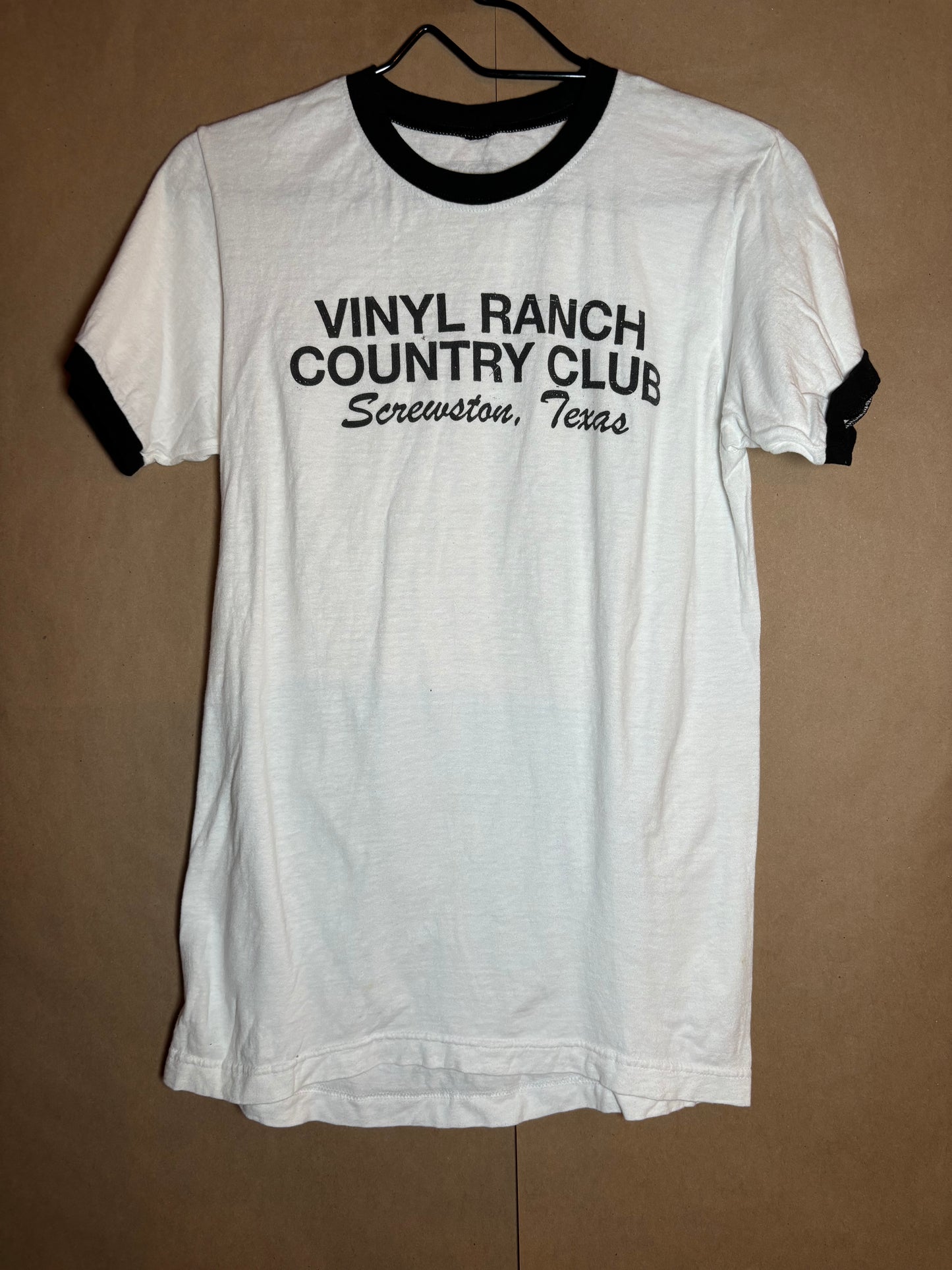 Vinyl Ranch size small Country Club tee LIKE NEW