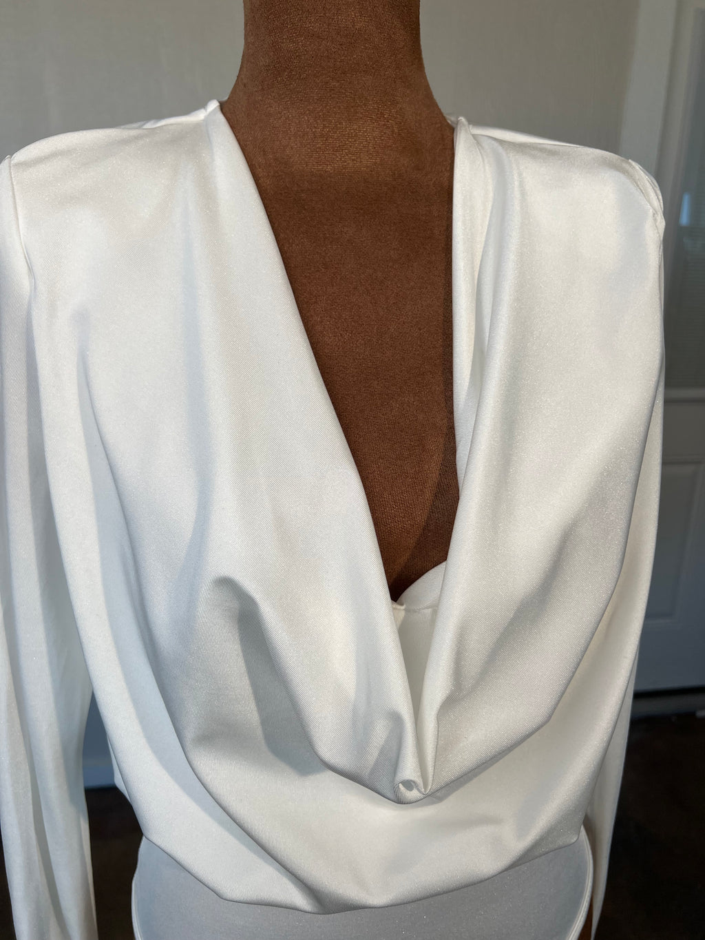 Reoria size small body suit LIKE NEW