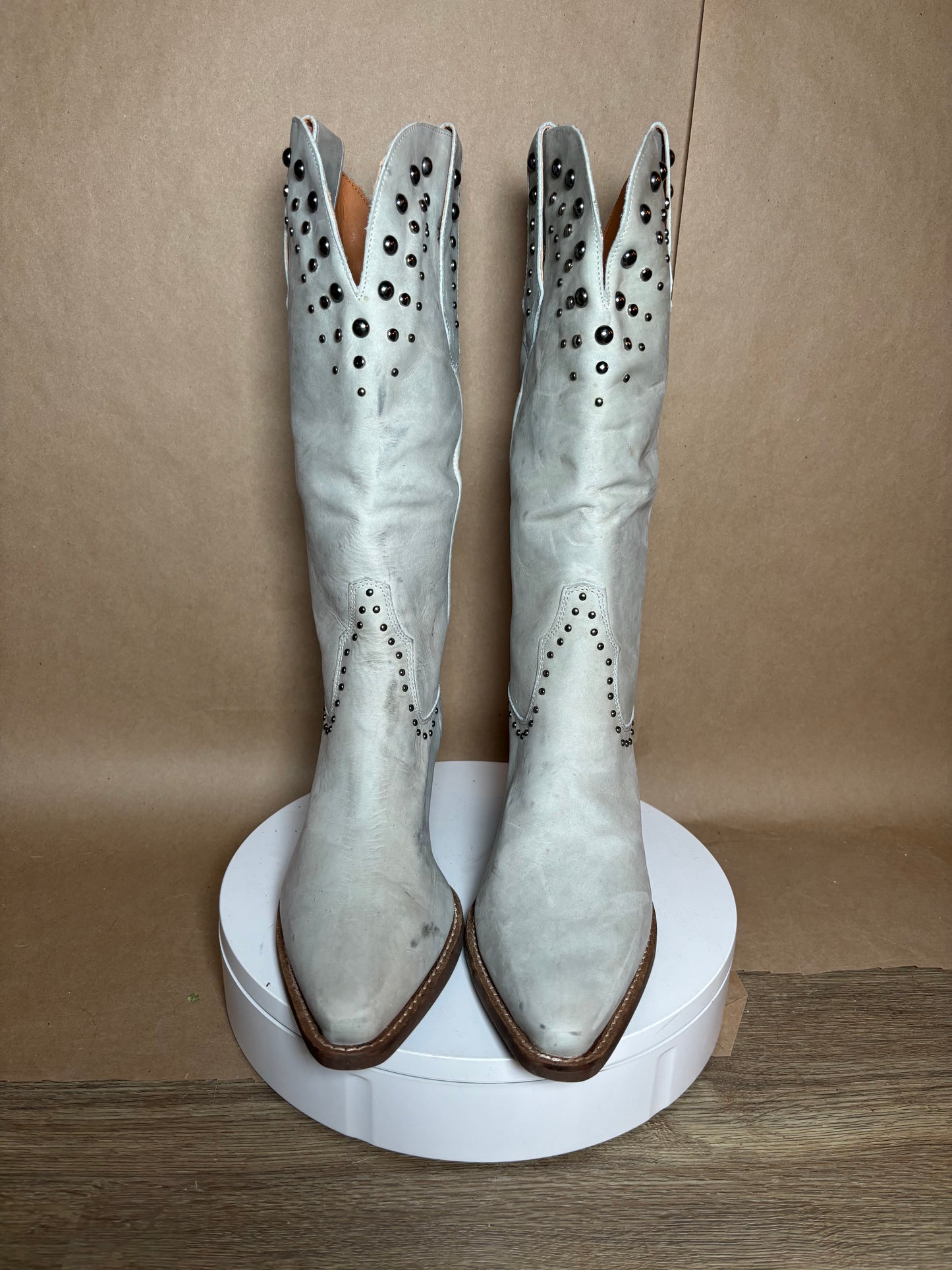 DINGO size 10 Talkin' Rodeo off white boots NEW WITHOUT TAGS