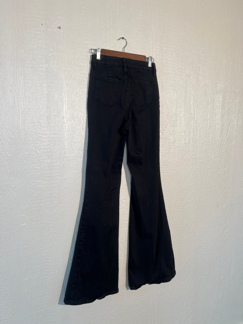 Fashion Nova size 28" x 36" jeans LIKE NEW