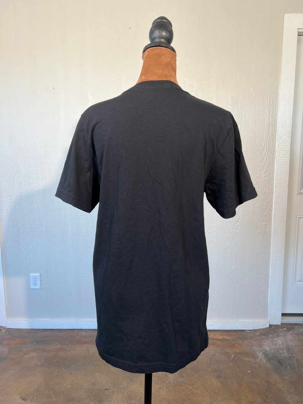 Mason Liveley size medium graphic tee GENTLY USED