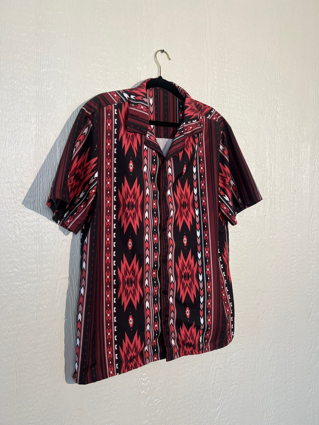 Whiskey Riff MEN'S size large shortsleeve button up LIKE NEW