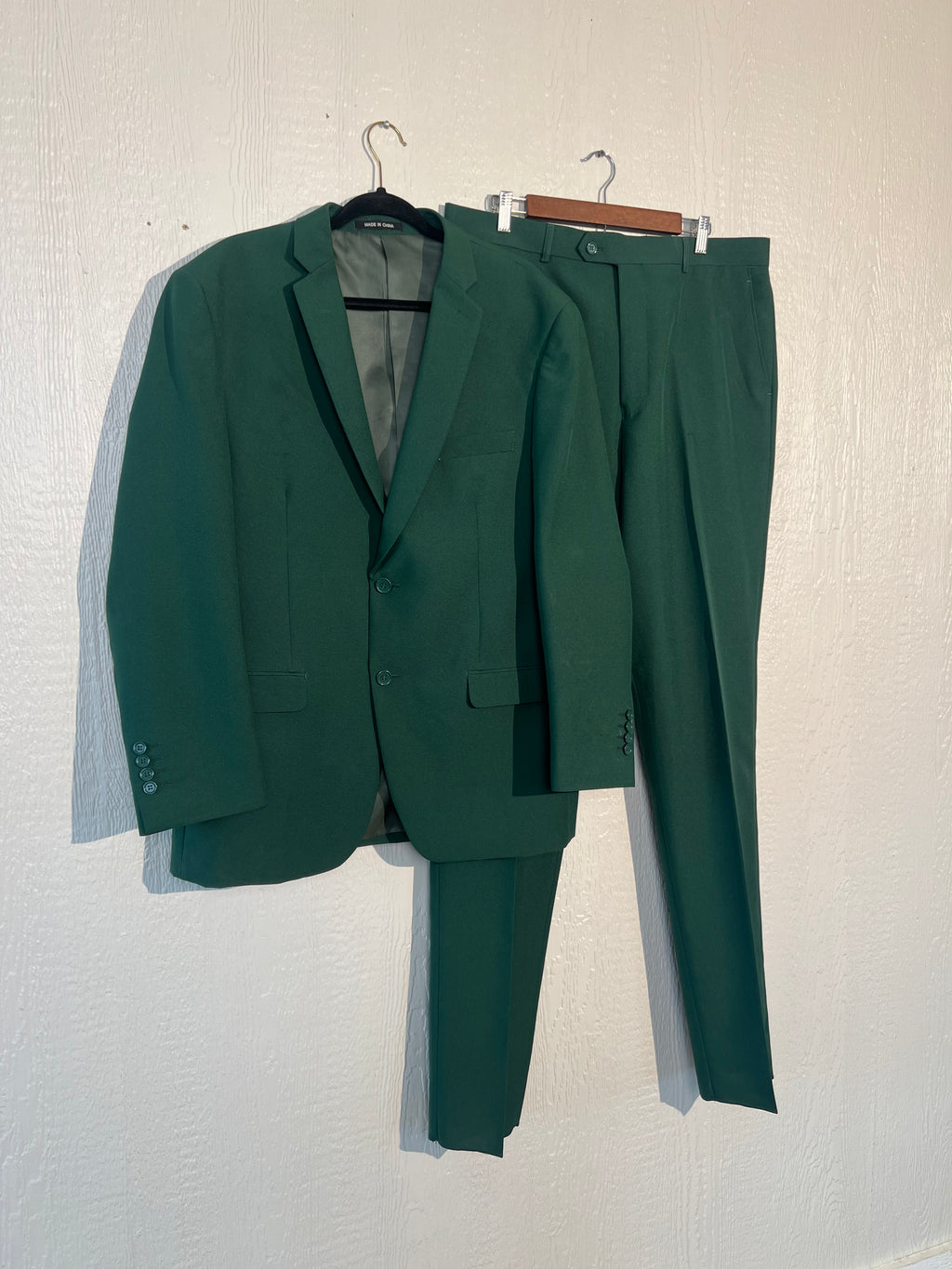 Forlino Landi MEN’S size 44R jacket 38W pant suit NWT