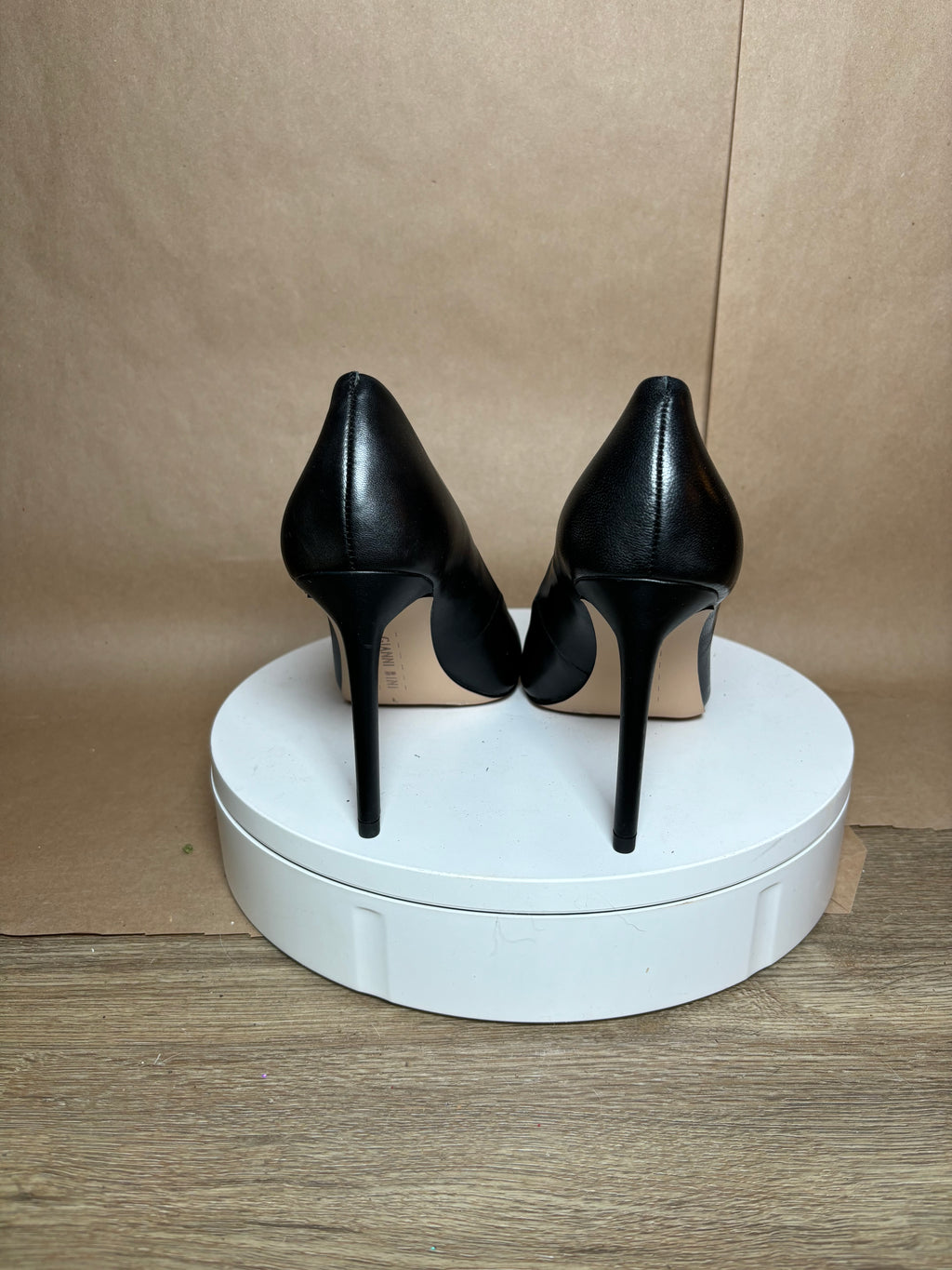 Gianni Bini size 9.5 pumps NEW IN BOX