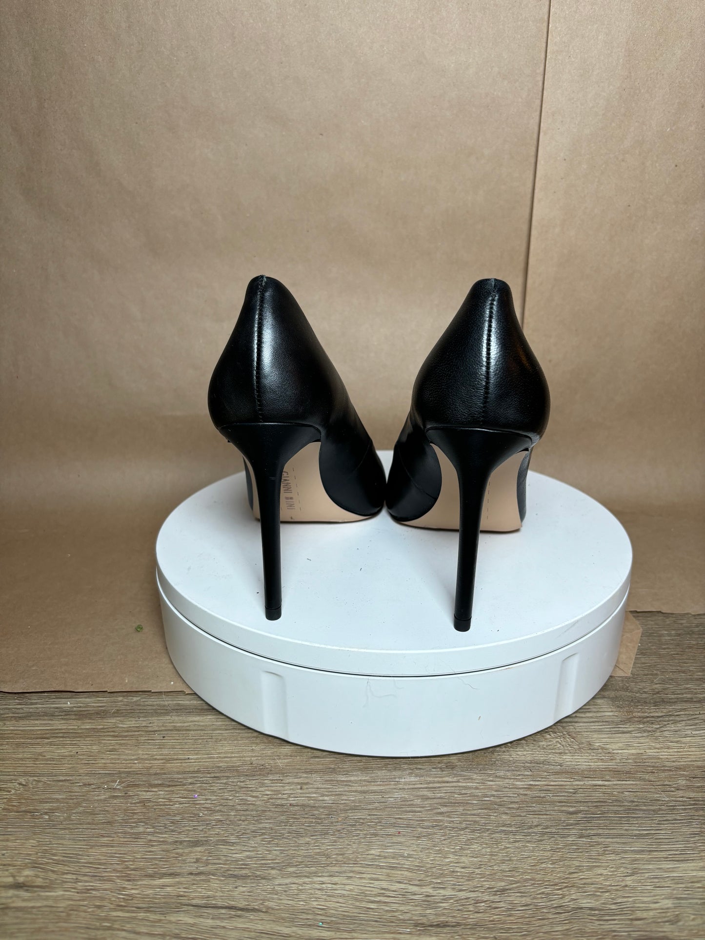 Gianni Bini size 9.5 pumps NEW IN BOX