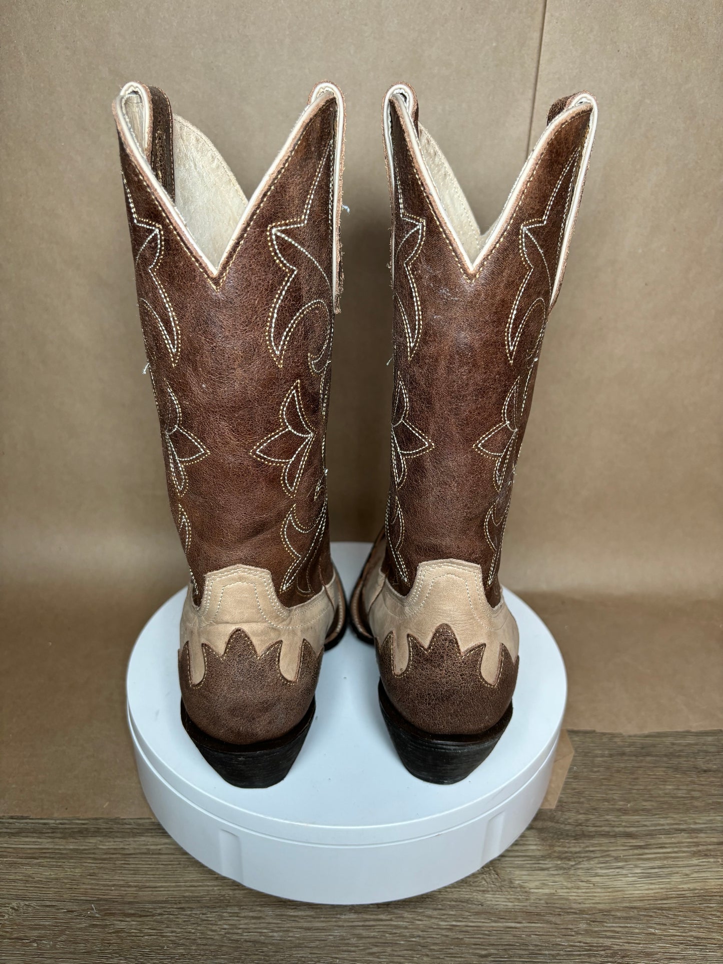 Idyllwind size 10 Speedway snip toe boots GENTLY USED