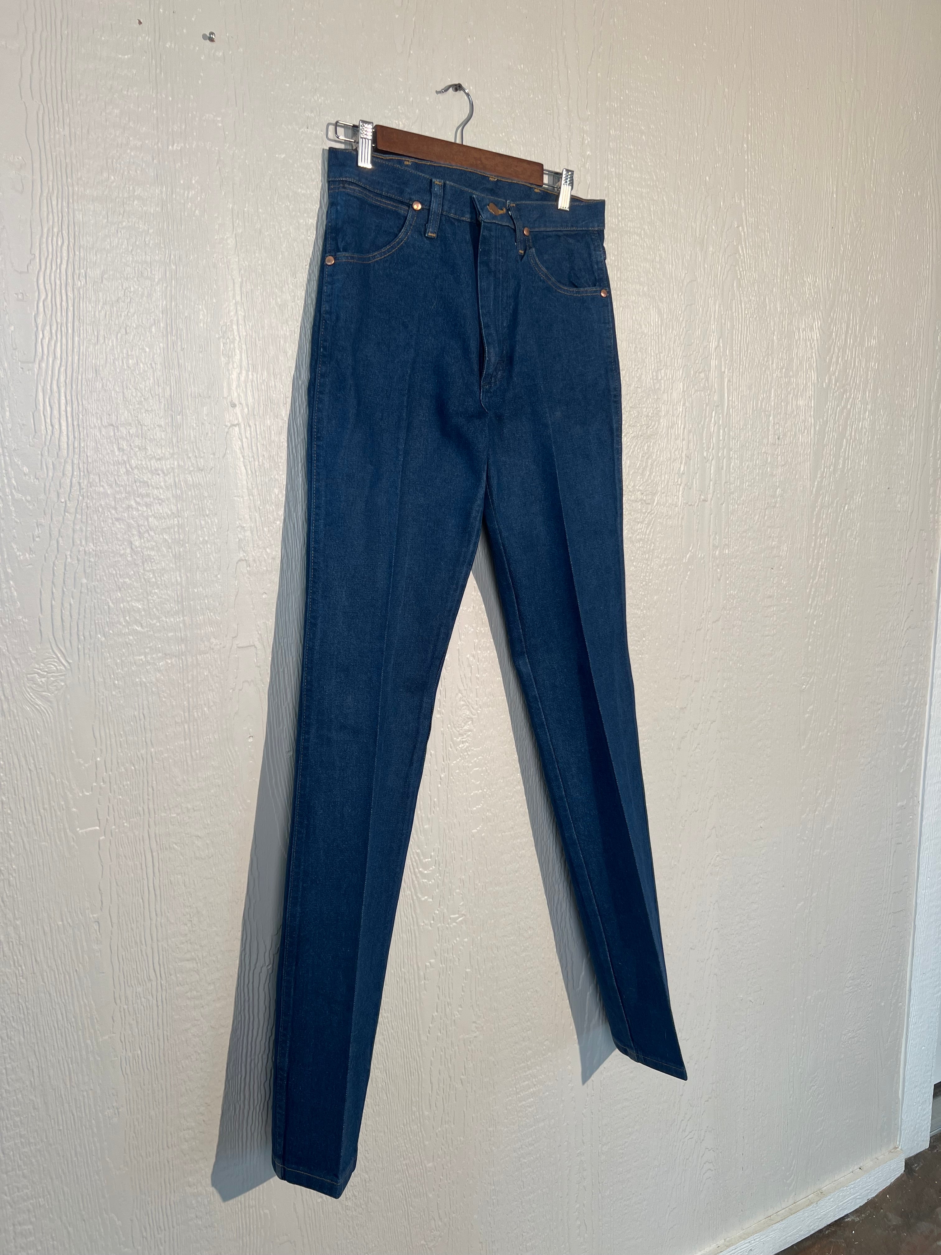 Wrangler MEN'S 30" x 38" jeans LIKE NEW