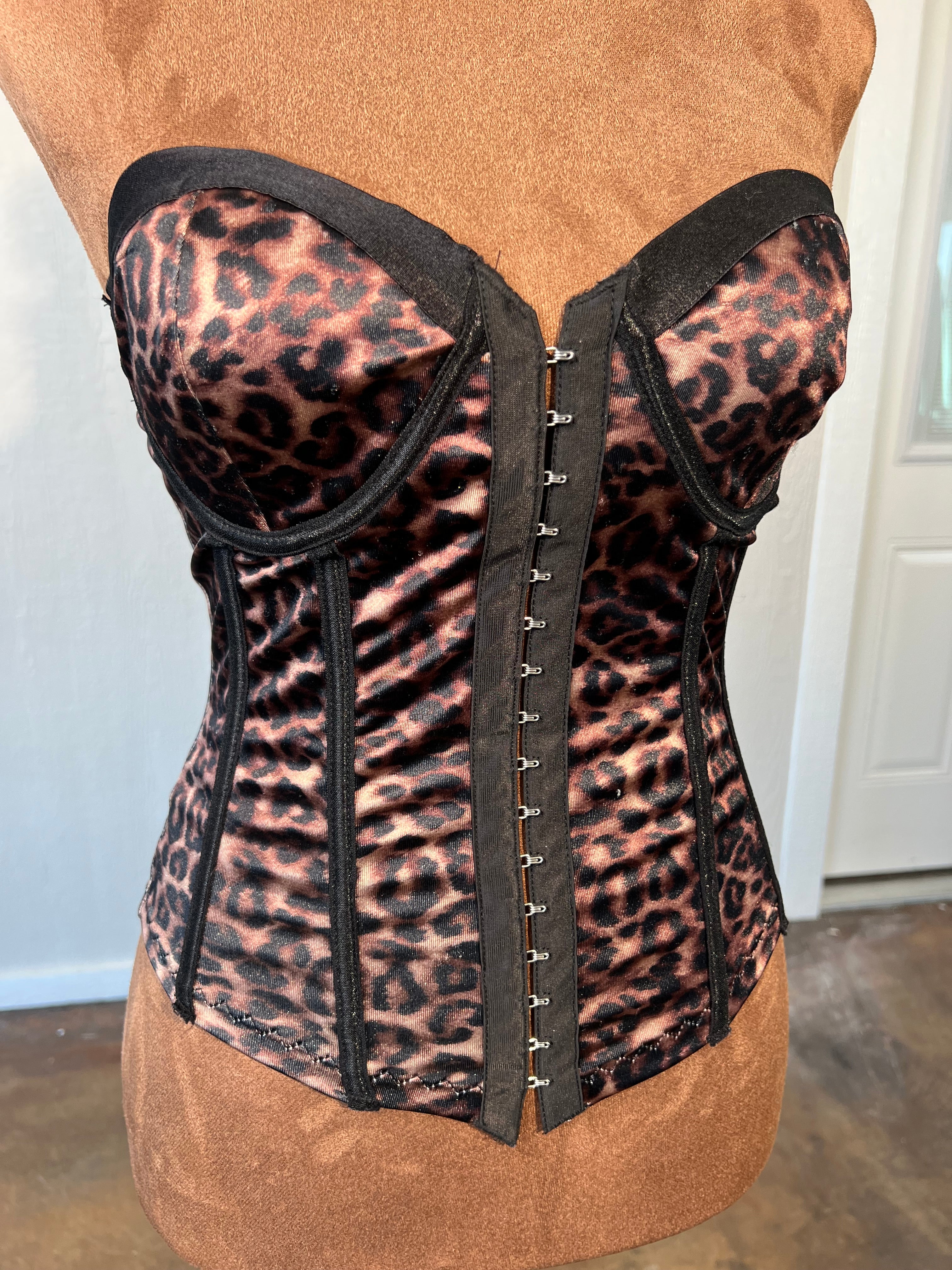 Forever 21 size small corset top GENTLY USED