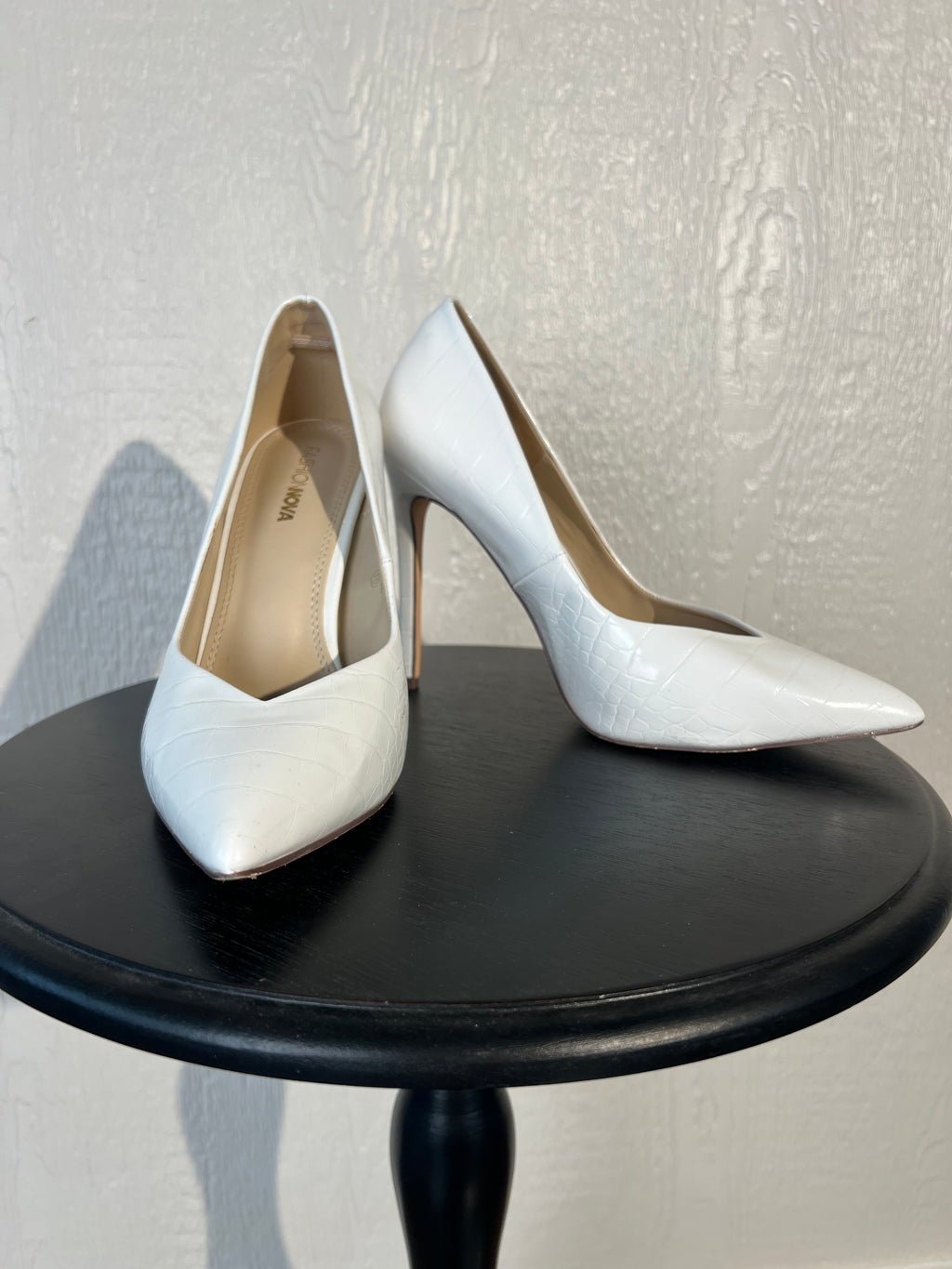 Fashion Nova size 10 white heels GENTLY USED