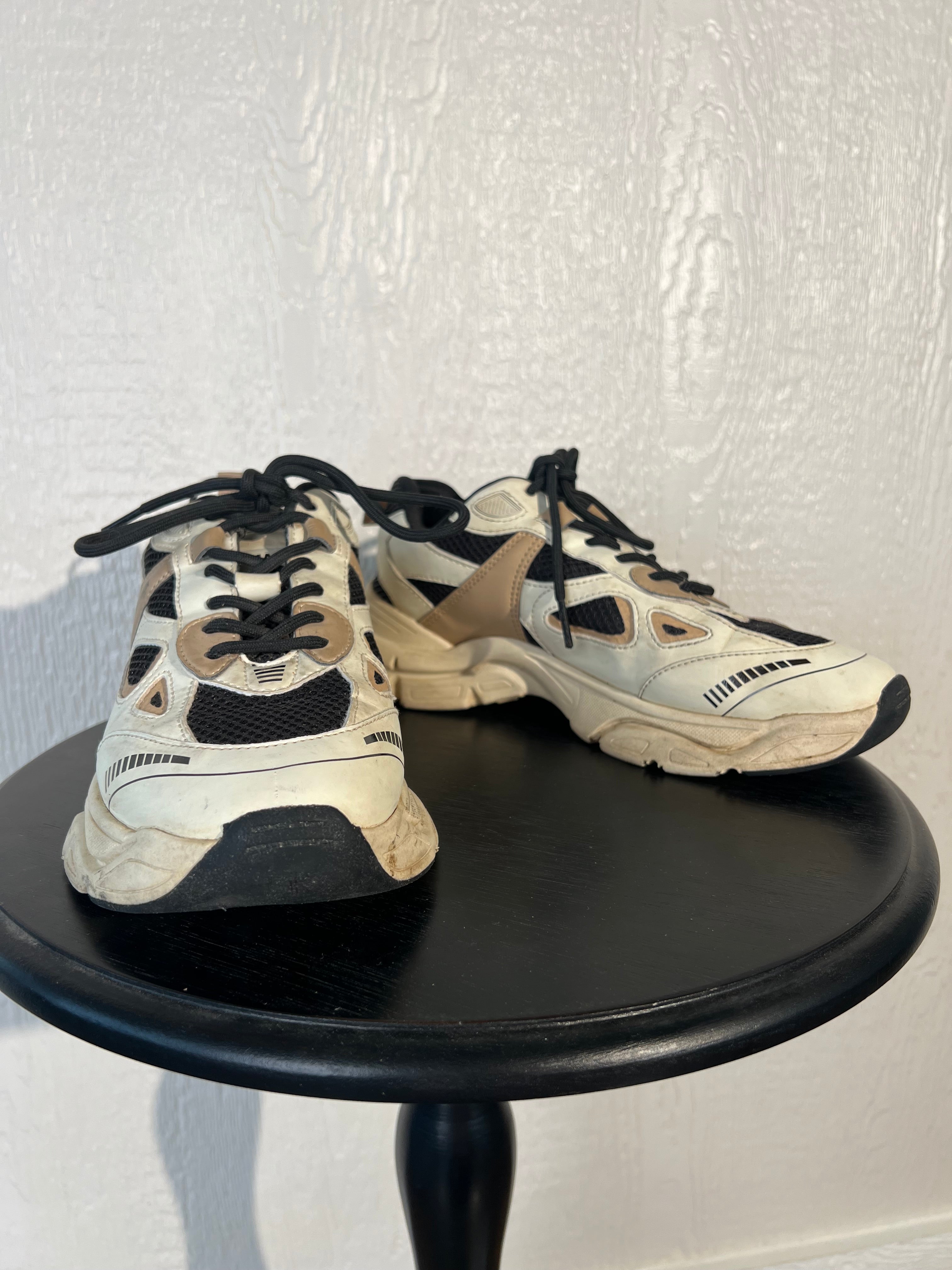 Steve Madden size 10 tennis shoes USED
