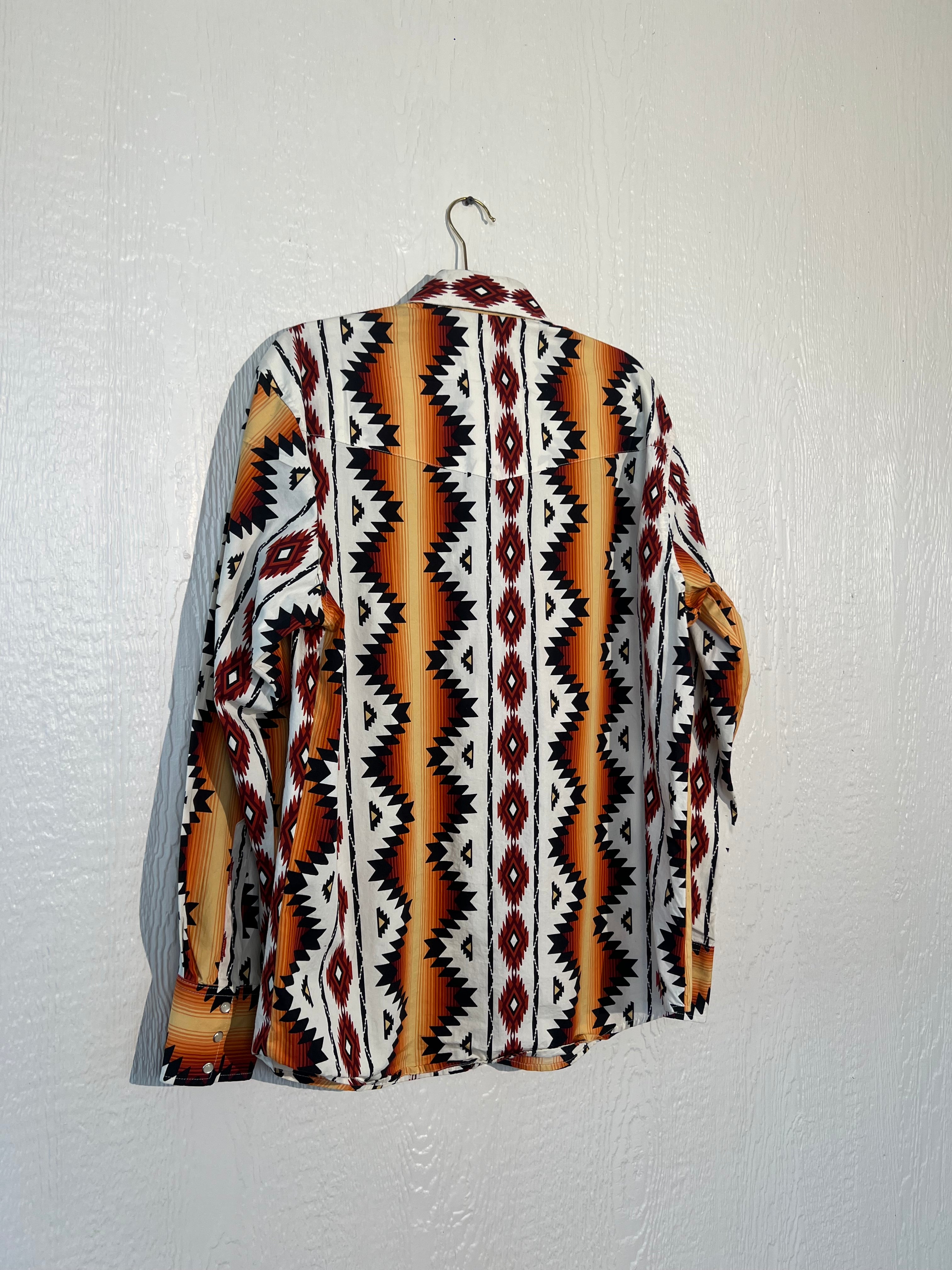 Wrangler MEN'S size large pearl snap LIKE NEW