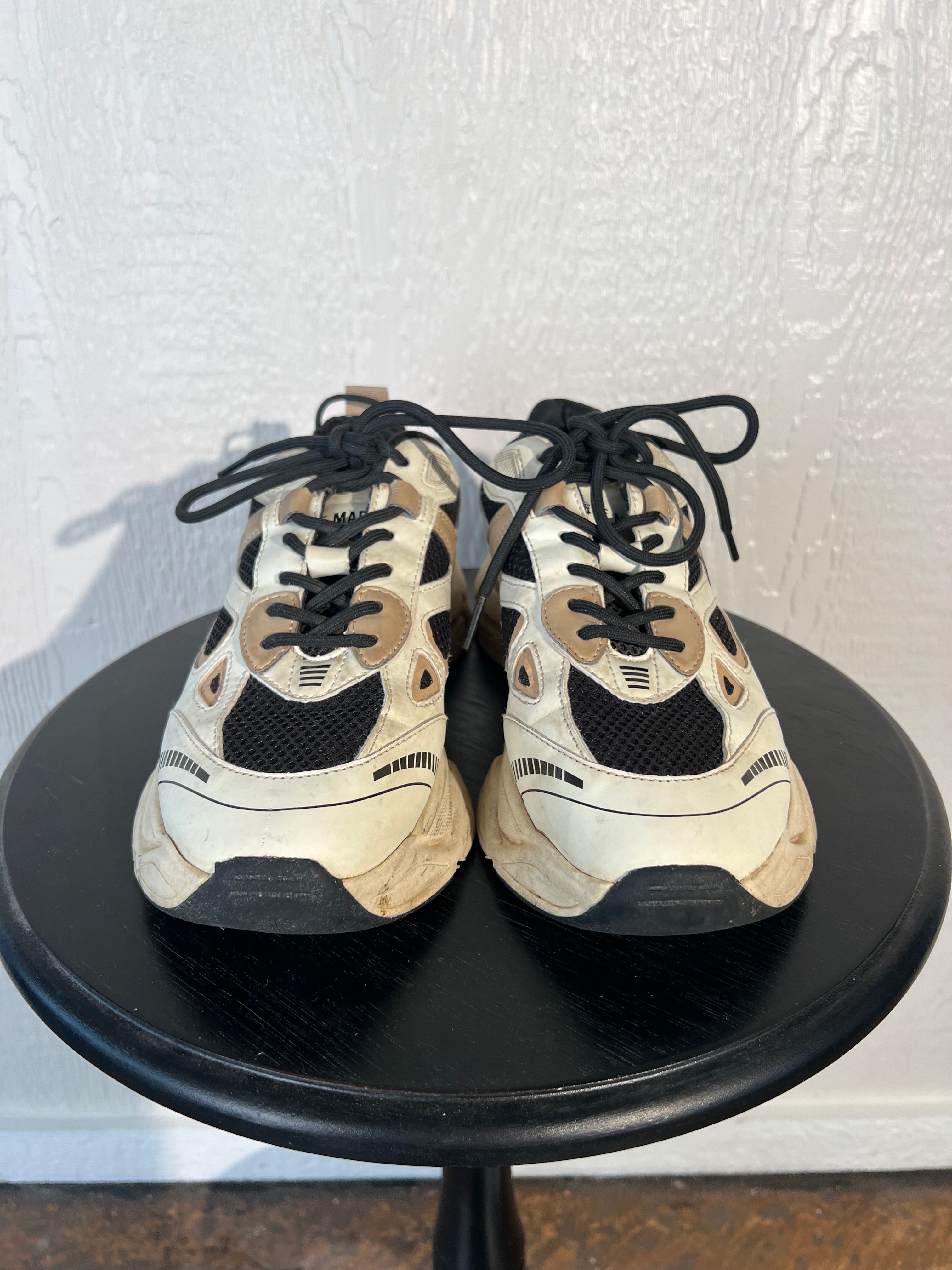 Steve Madden size 10 tennis shoes USED