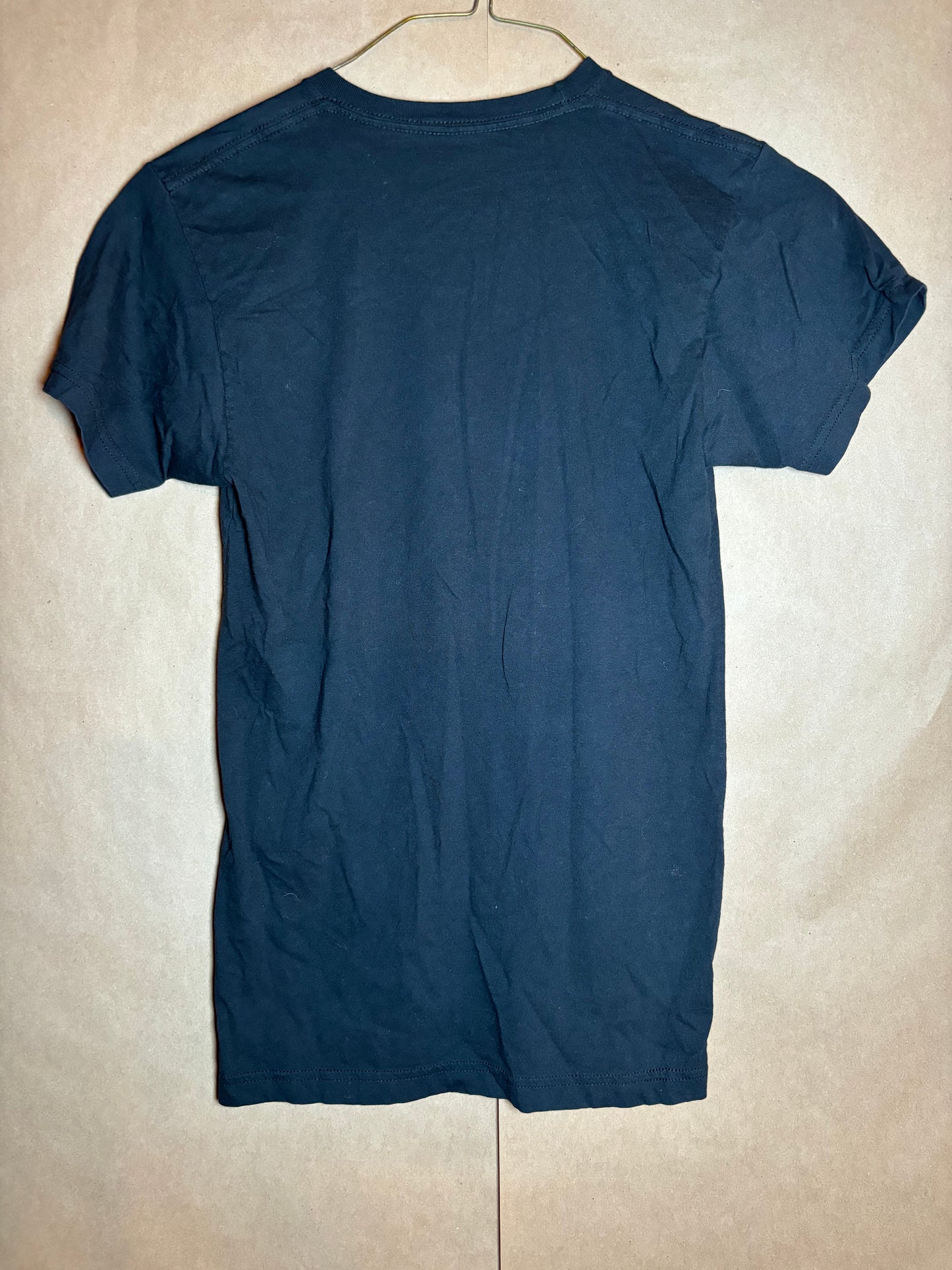 Vinyl Ranch size small tee LIKE NEW