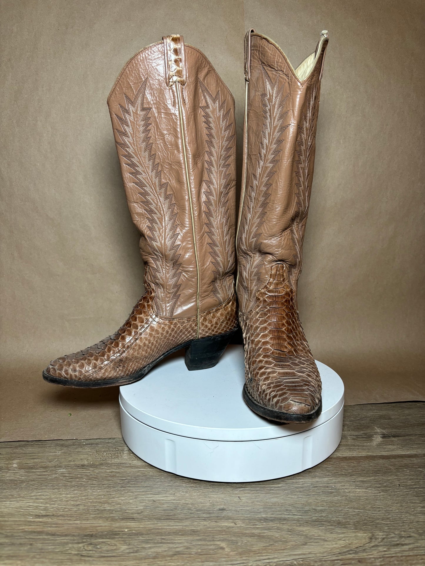 Lucchese size 9 genuine python boots VINTAGE