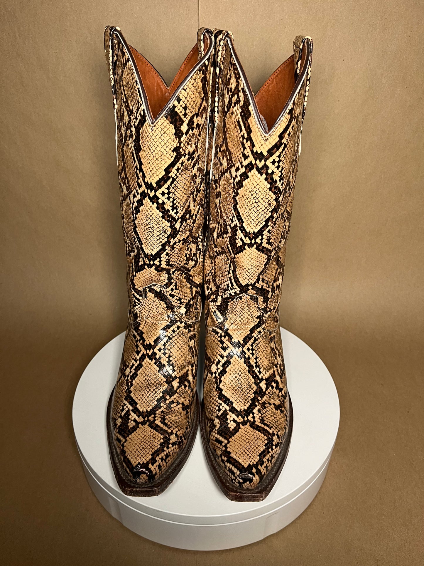 Republic of Texas size 9 faux python cowboy boots USED