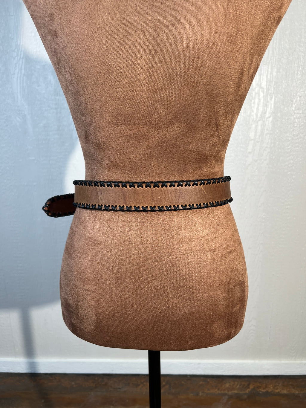 HOOEY size 40" belt NWOT