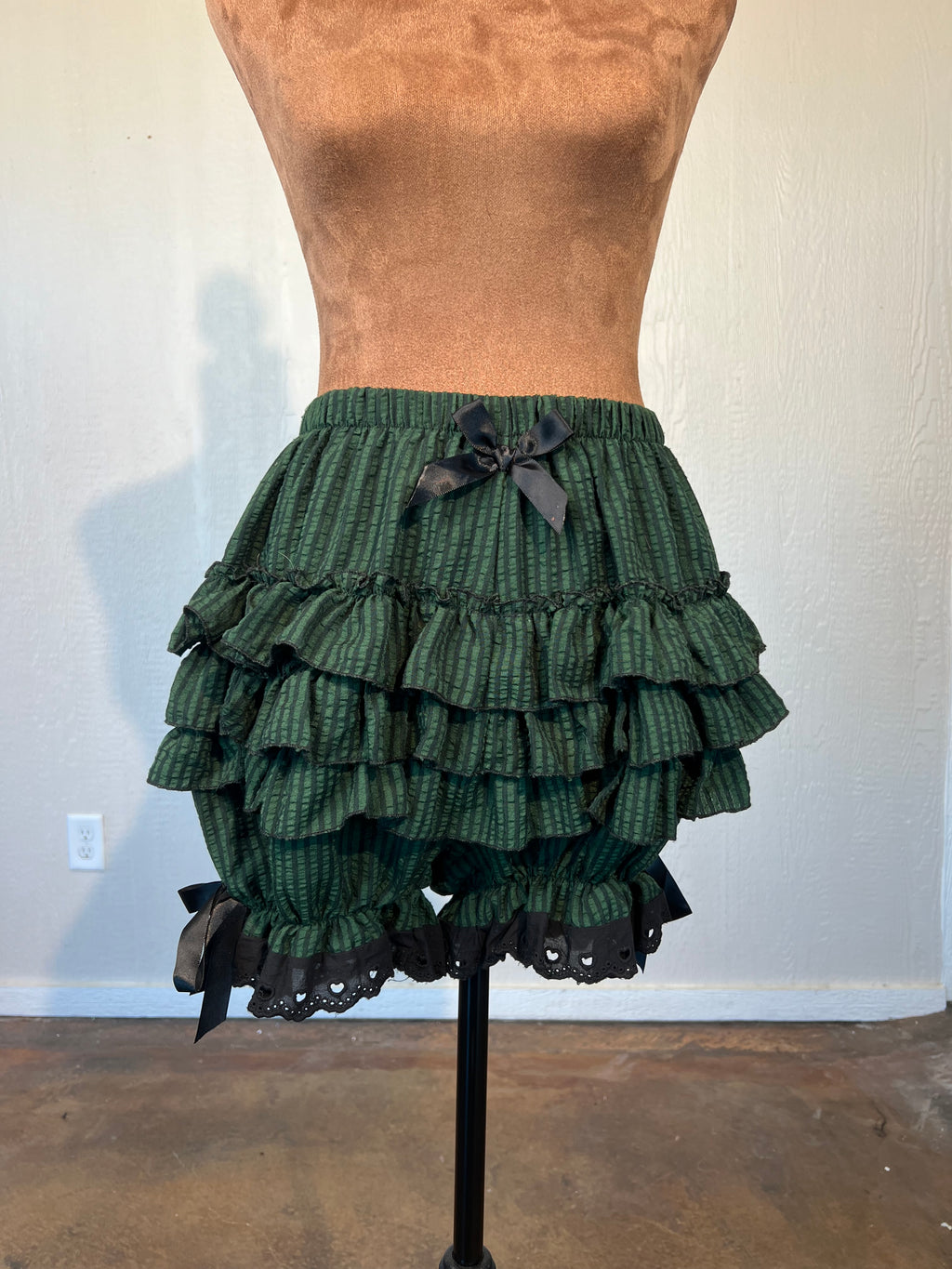 Amazon Fashion size small bloomer shorts LIKE NEW