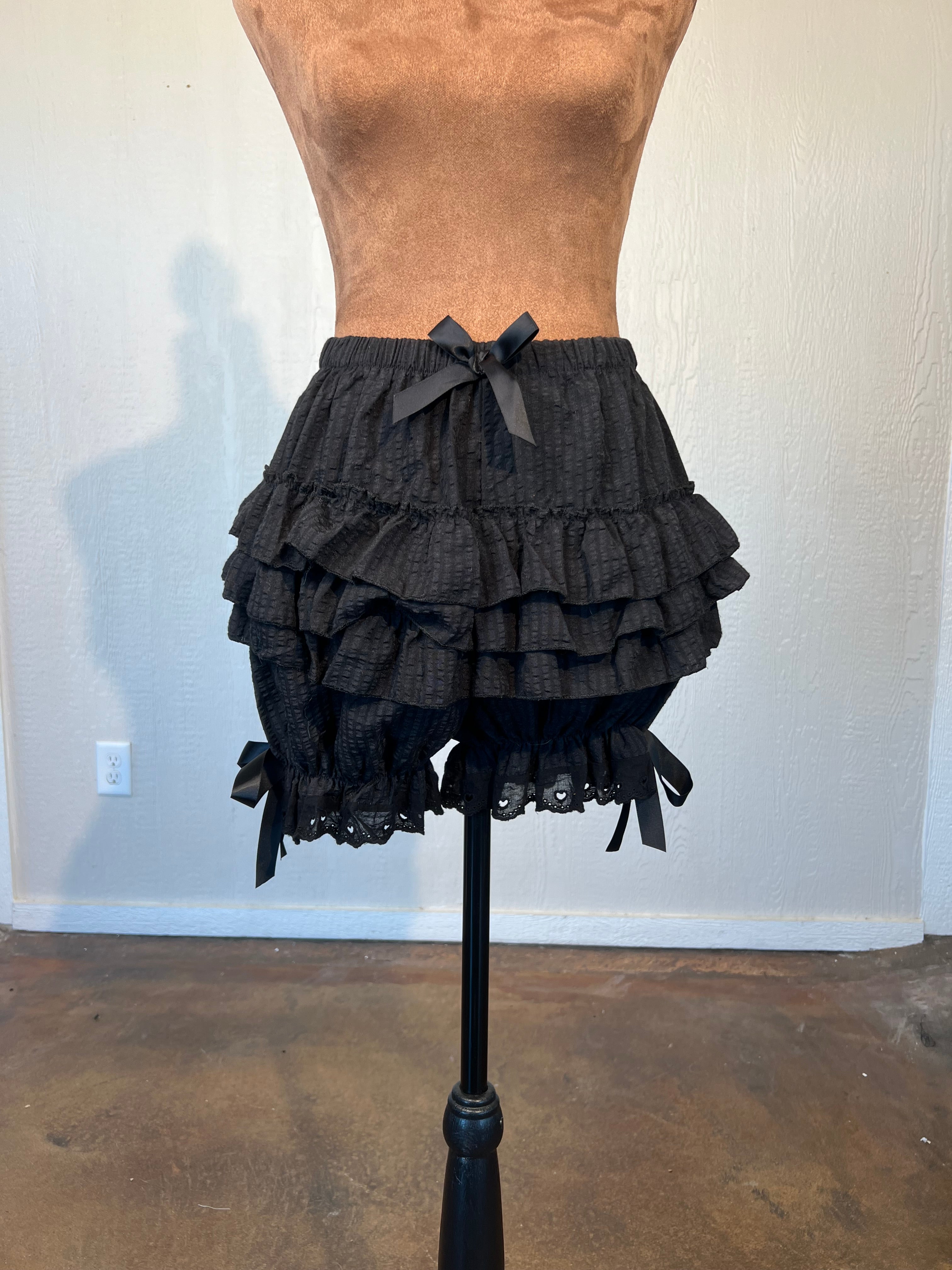 Amazon Fashion size small bloomer shorts GENTLY USED