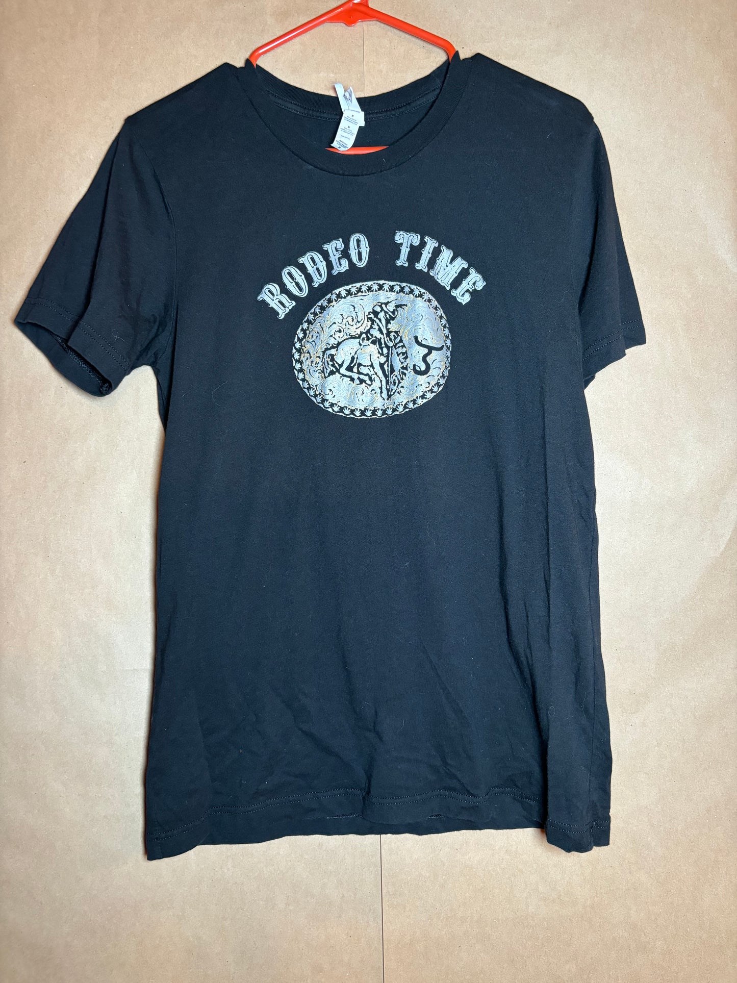 Rodeo Time size small buckle tee GENTLY USED