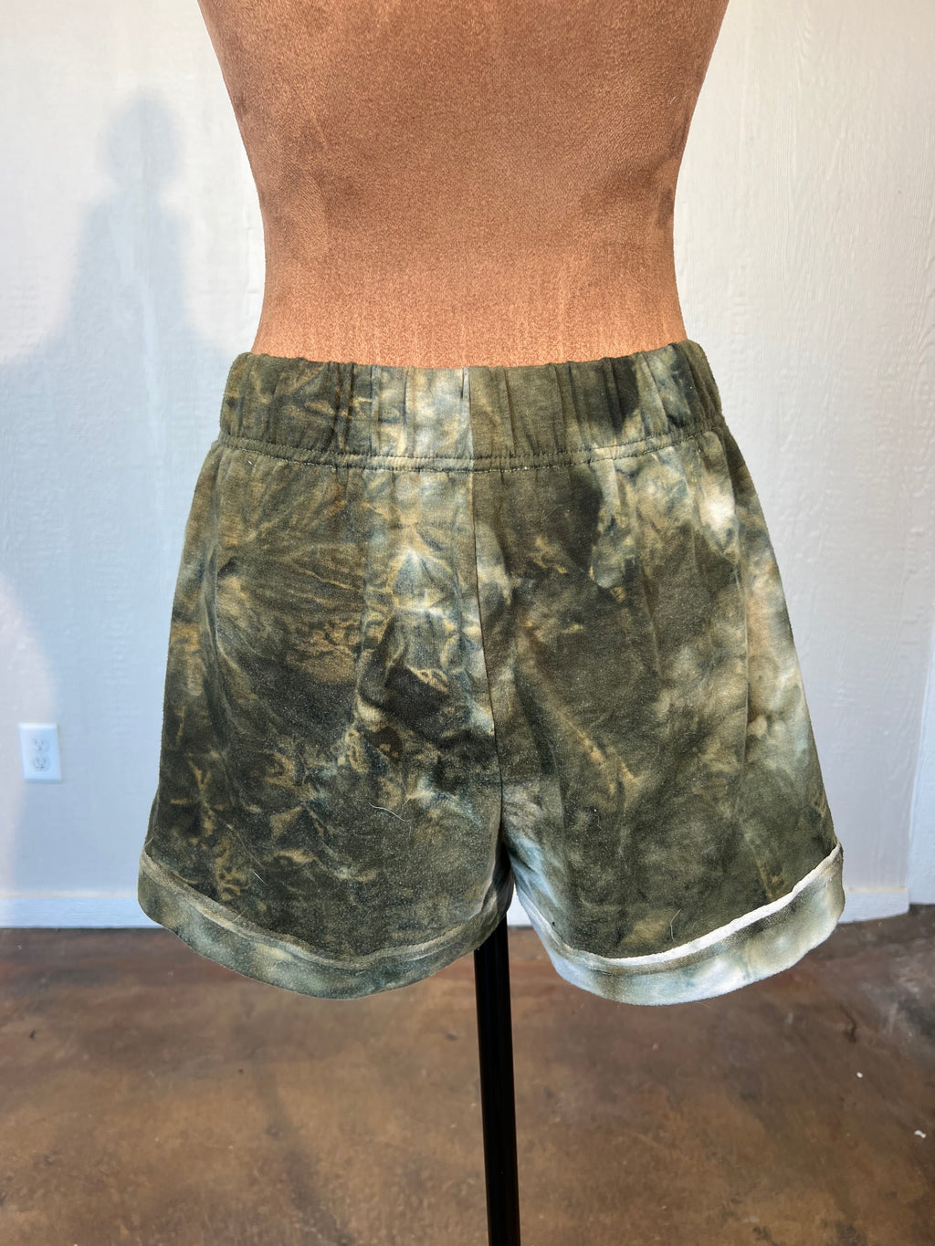Luxxel size small graphic shorts USED