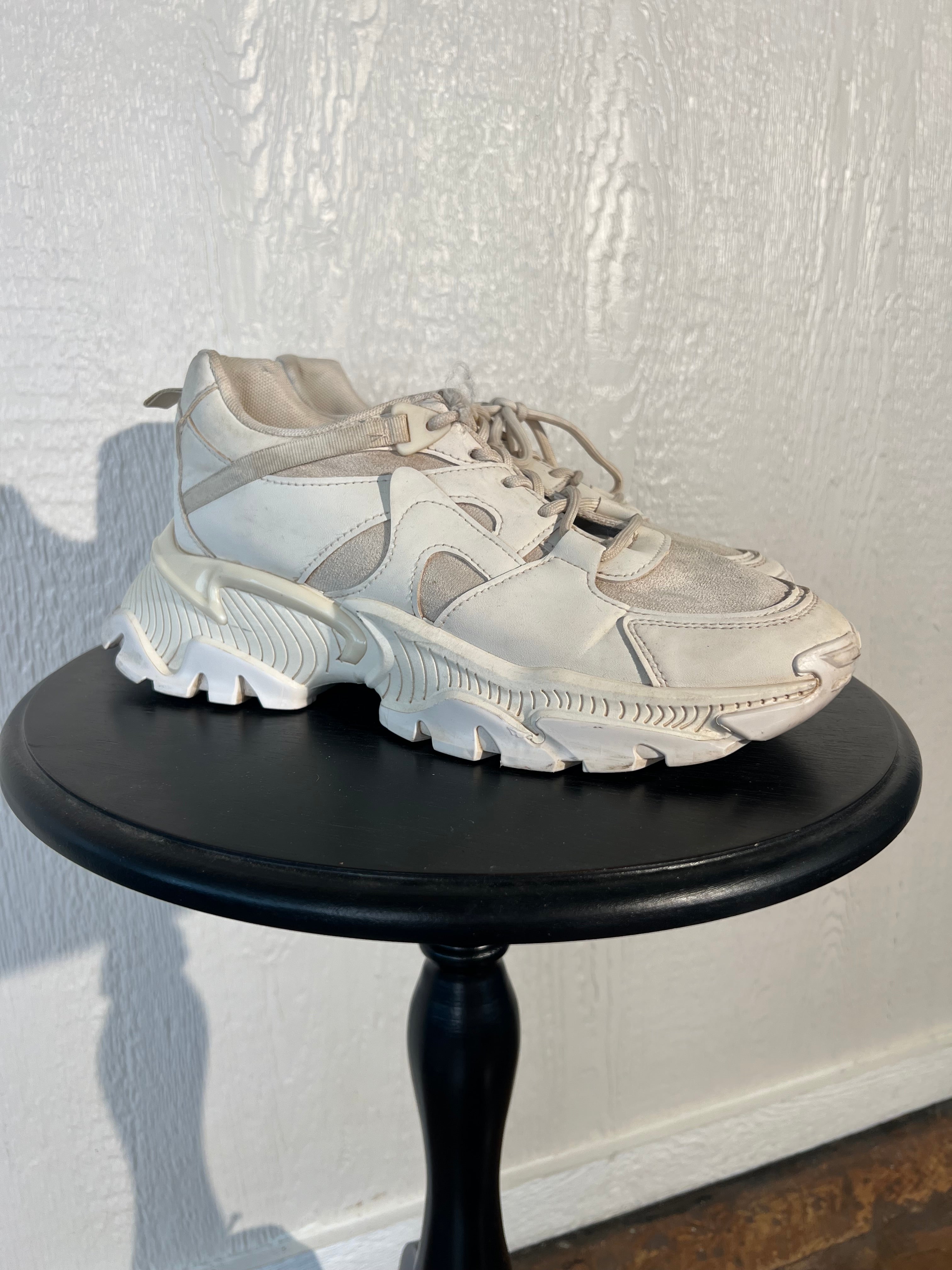 Boohoo size 11 tennis shoes GENTLY USED