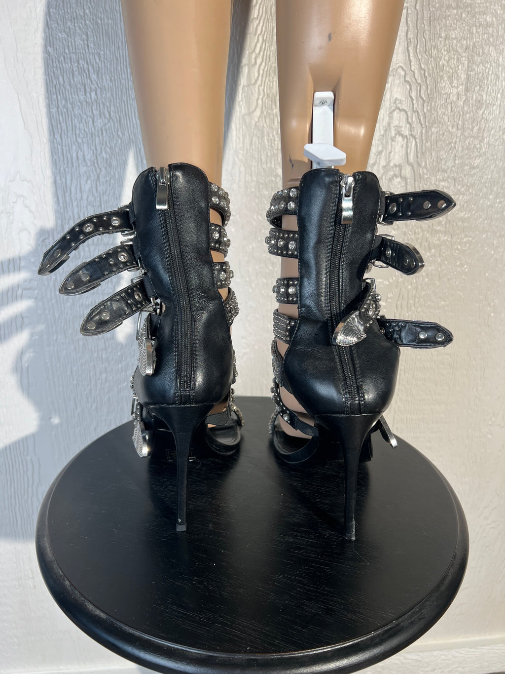 Azalea Wang size 10 western buckle heels LIKE NEW