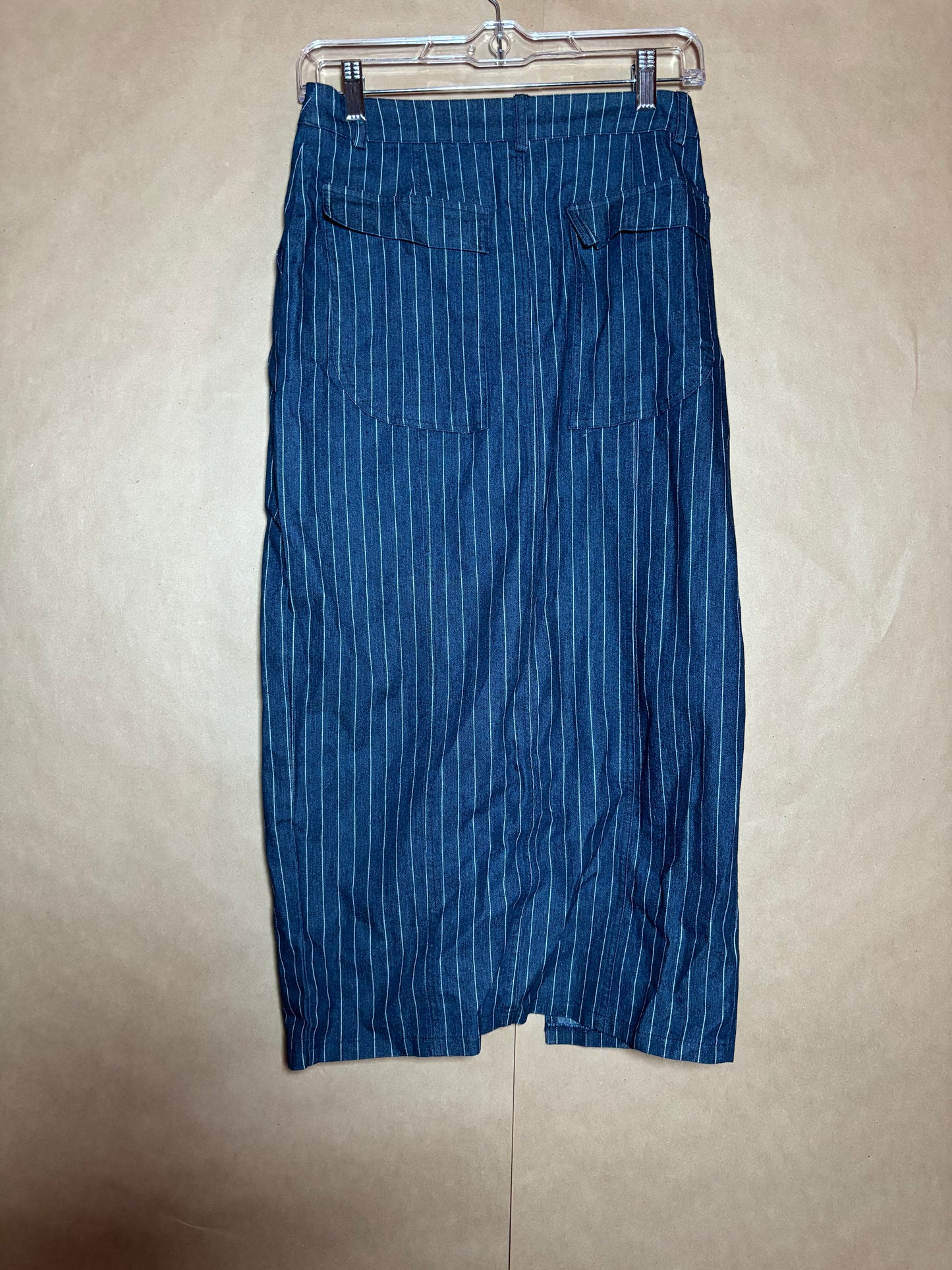 simple size small pin stripe light weight denim skirt USED