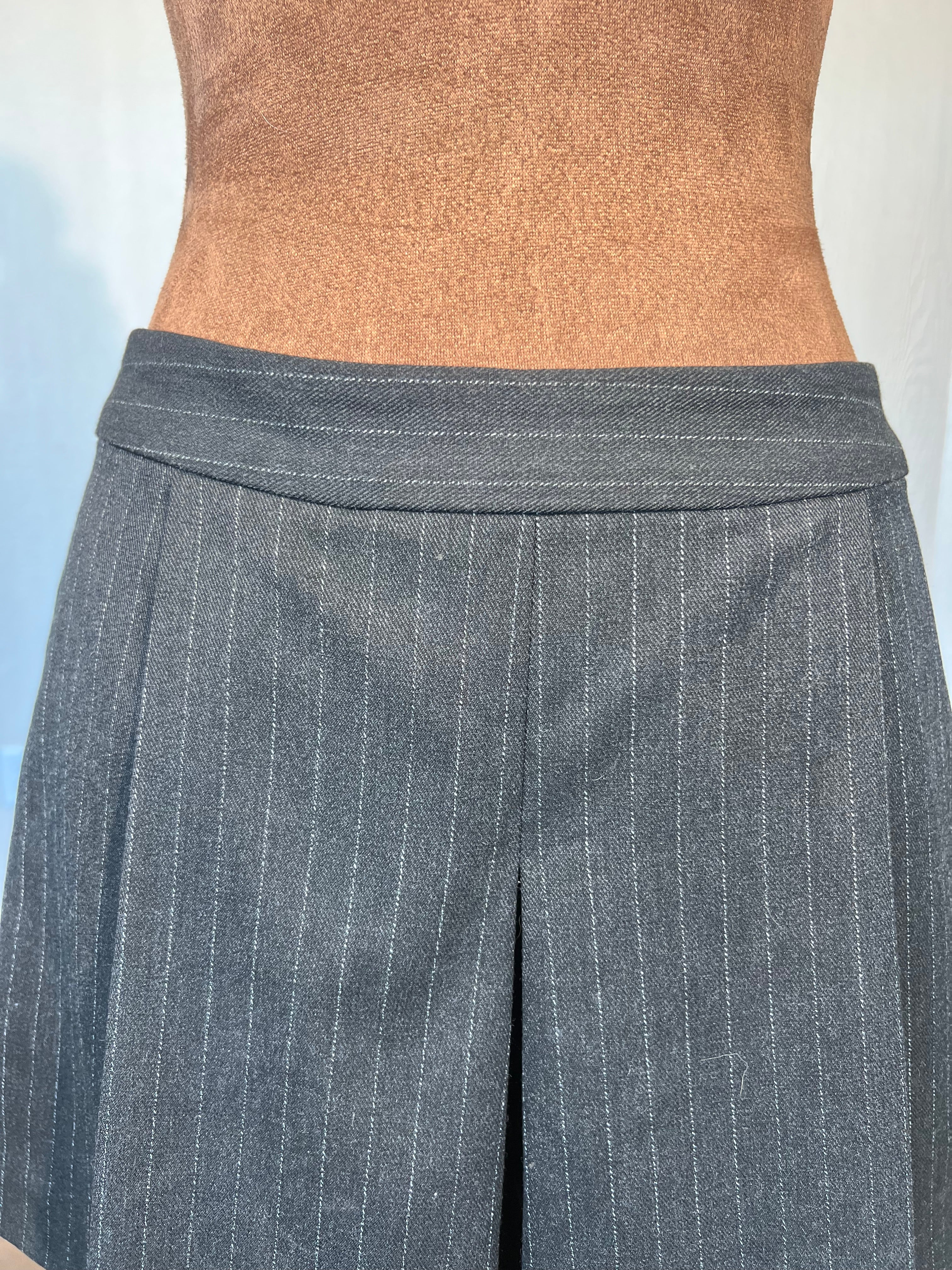 Gianni Bini size 4 skort LIKE NEW