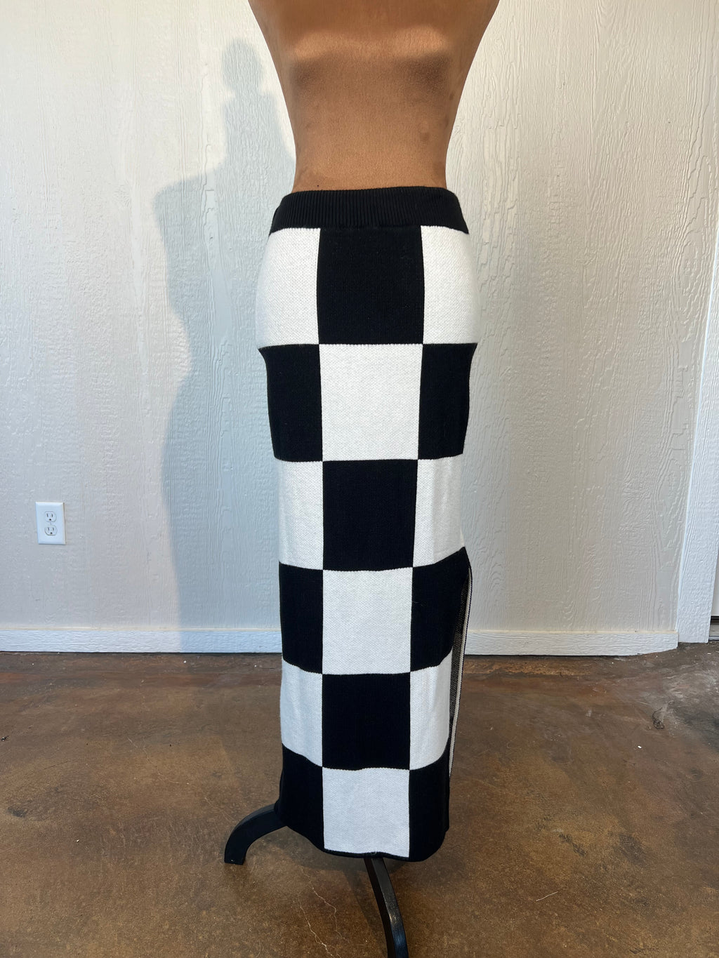 Amazon Fashion size small knitted skirt GENTLY USED