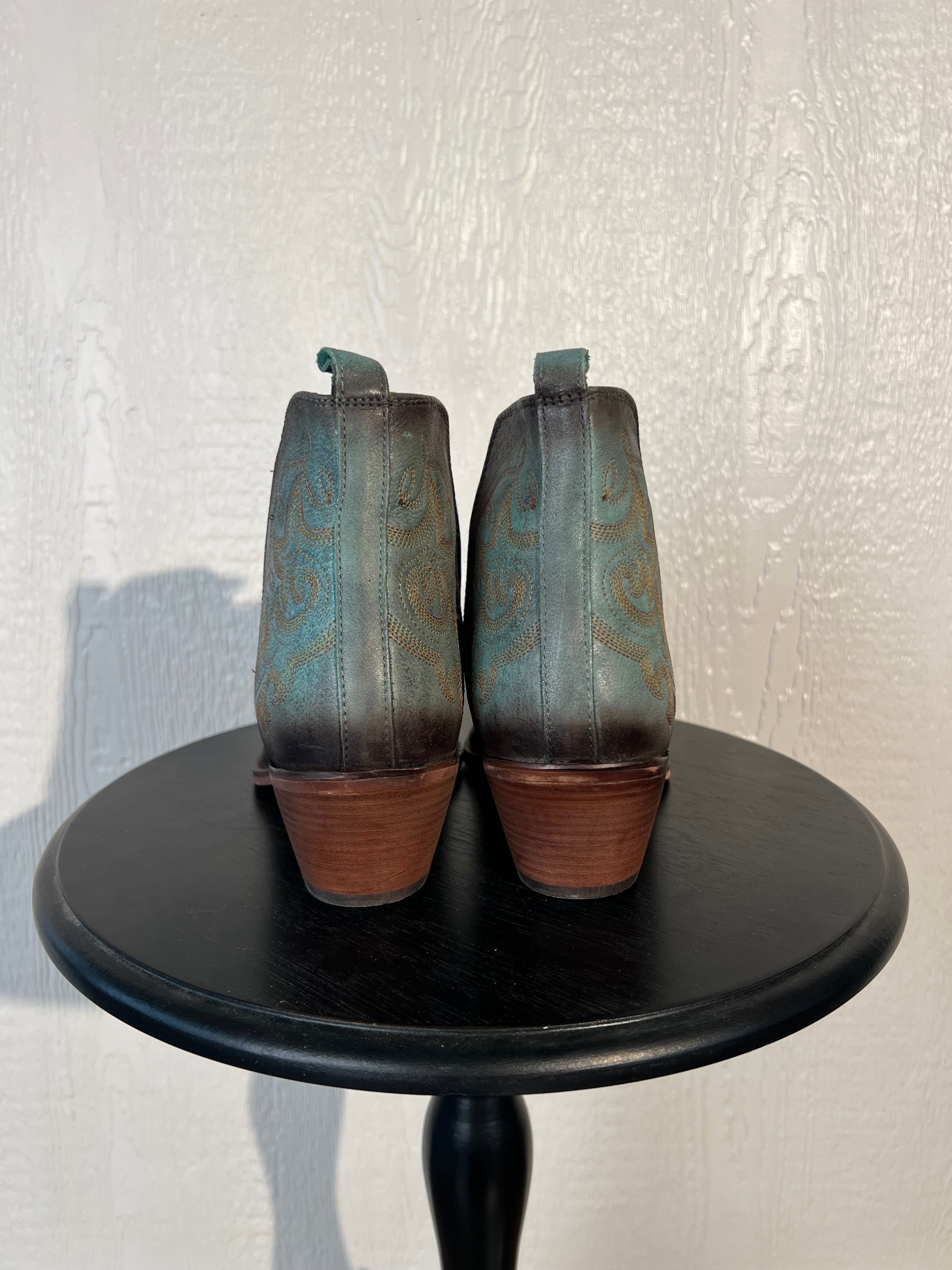 Myra size 10 turquoise cowgirl booties NWOT