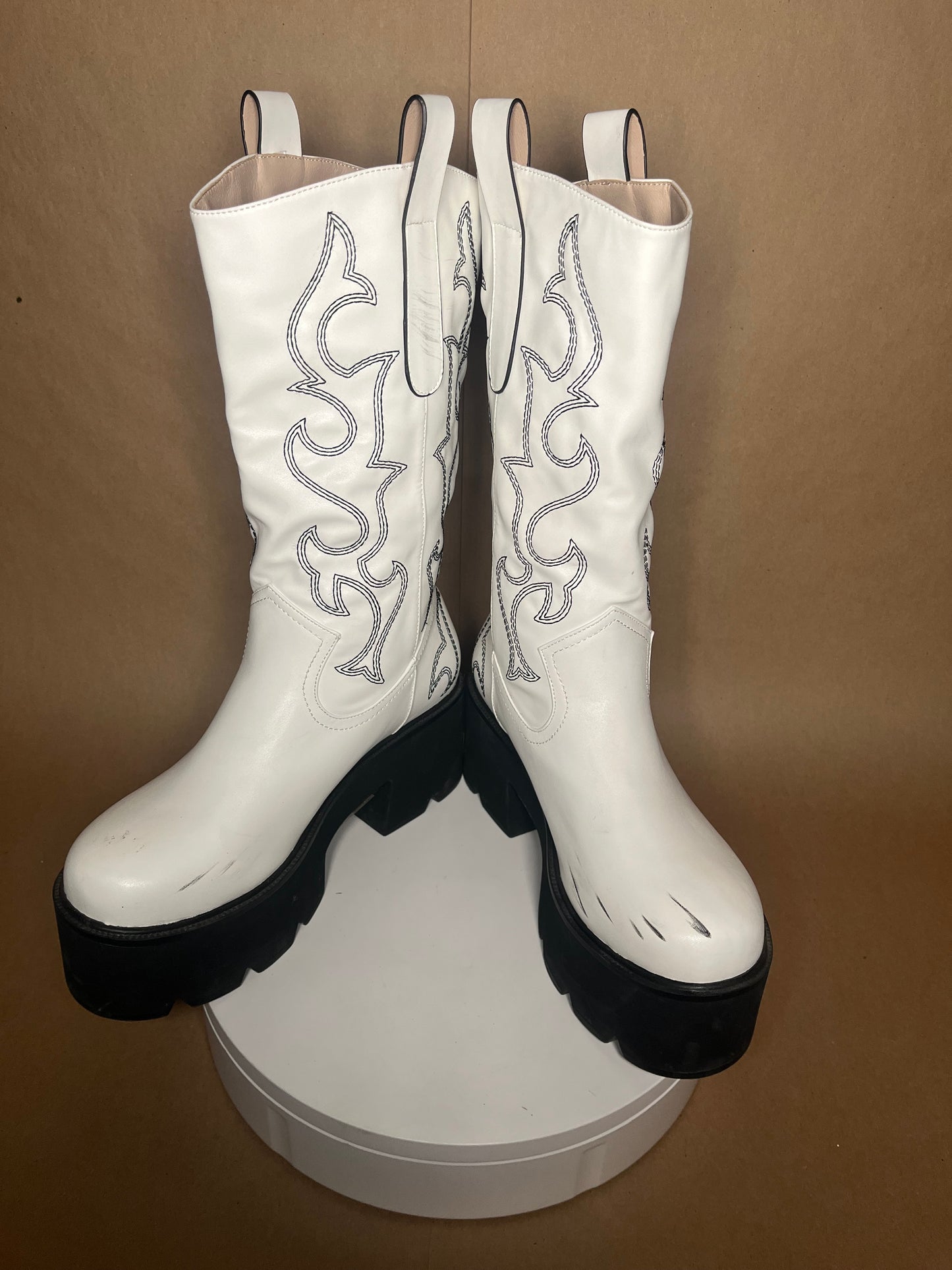 Dolls Kill size 10 platform cowboy style boot USED