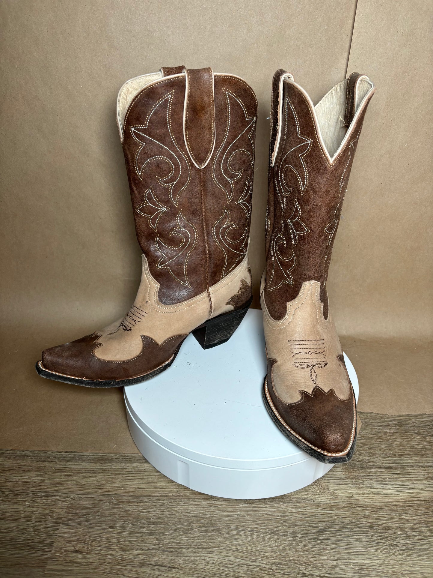 Idyllwind size 10 Speedway snip toe boots GENTLY USED