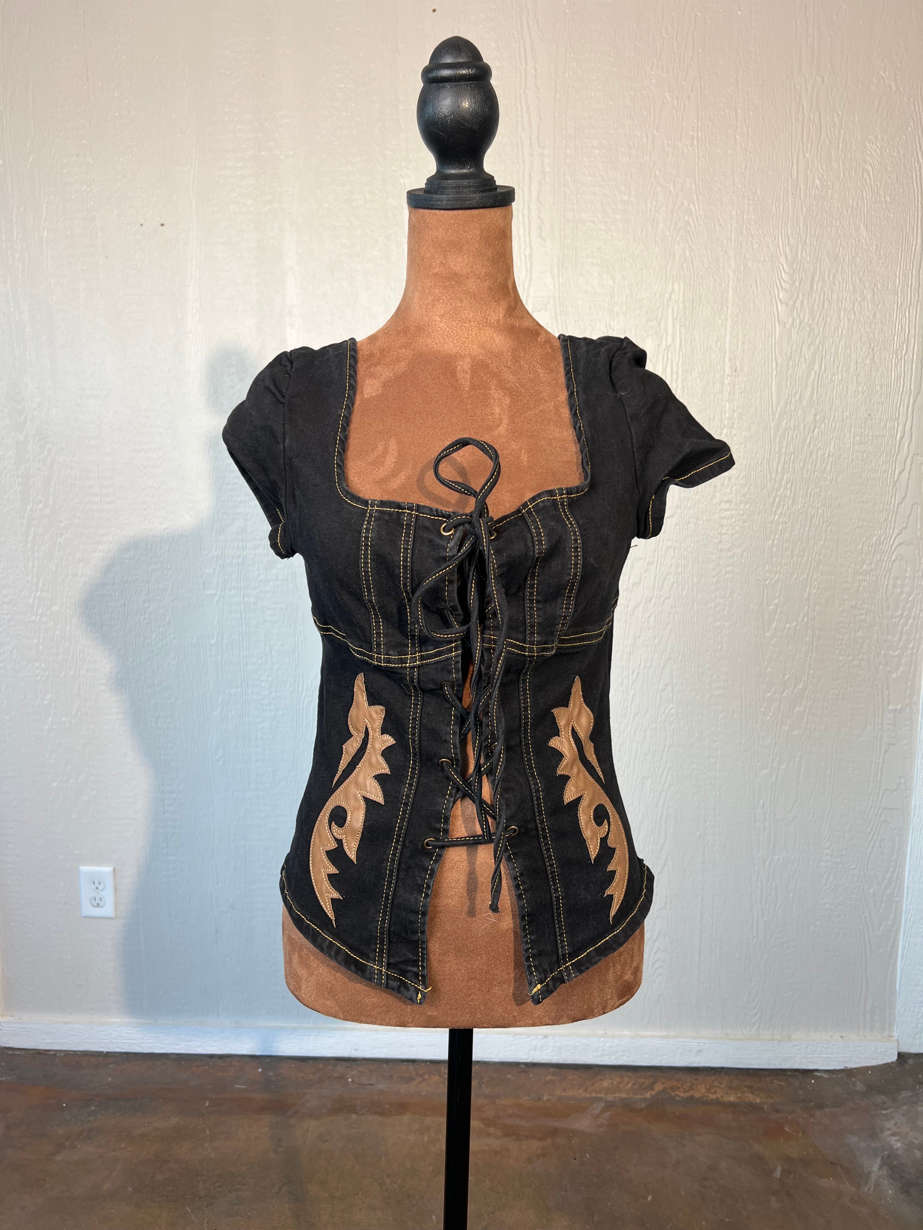 Pretty Little Thing size 2 cap sleeve blouse GENTLY USED