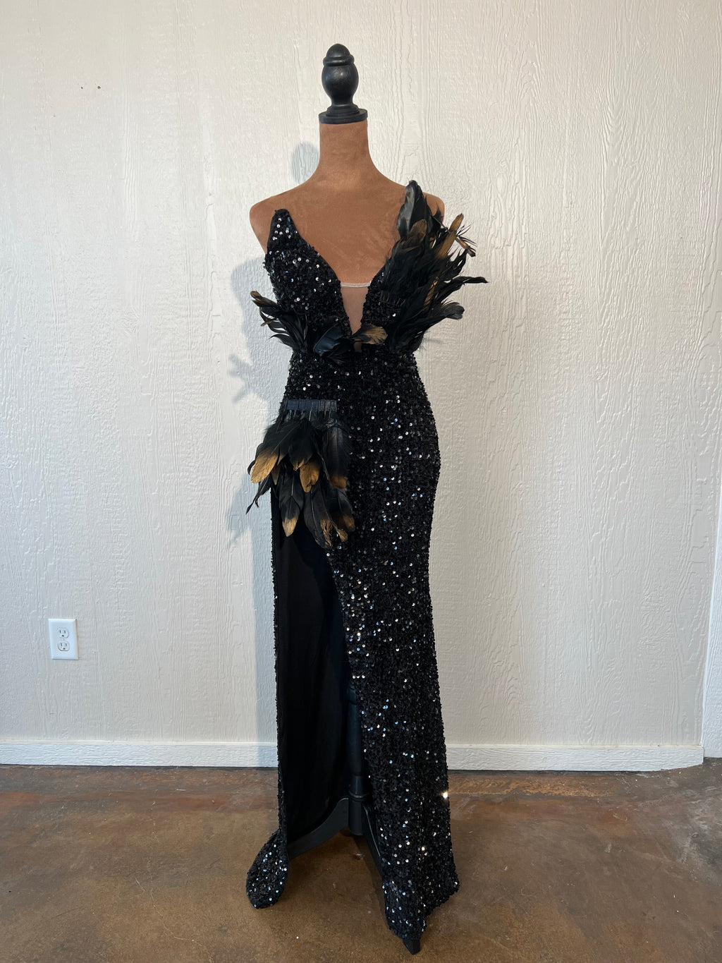 Fashion Nova size small dress NWT -*NOTE IN DESCRIPTION*