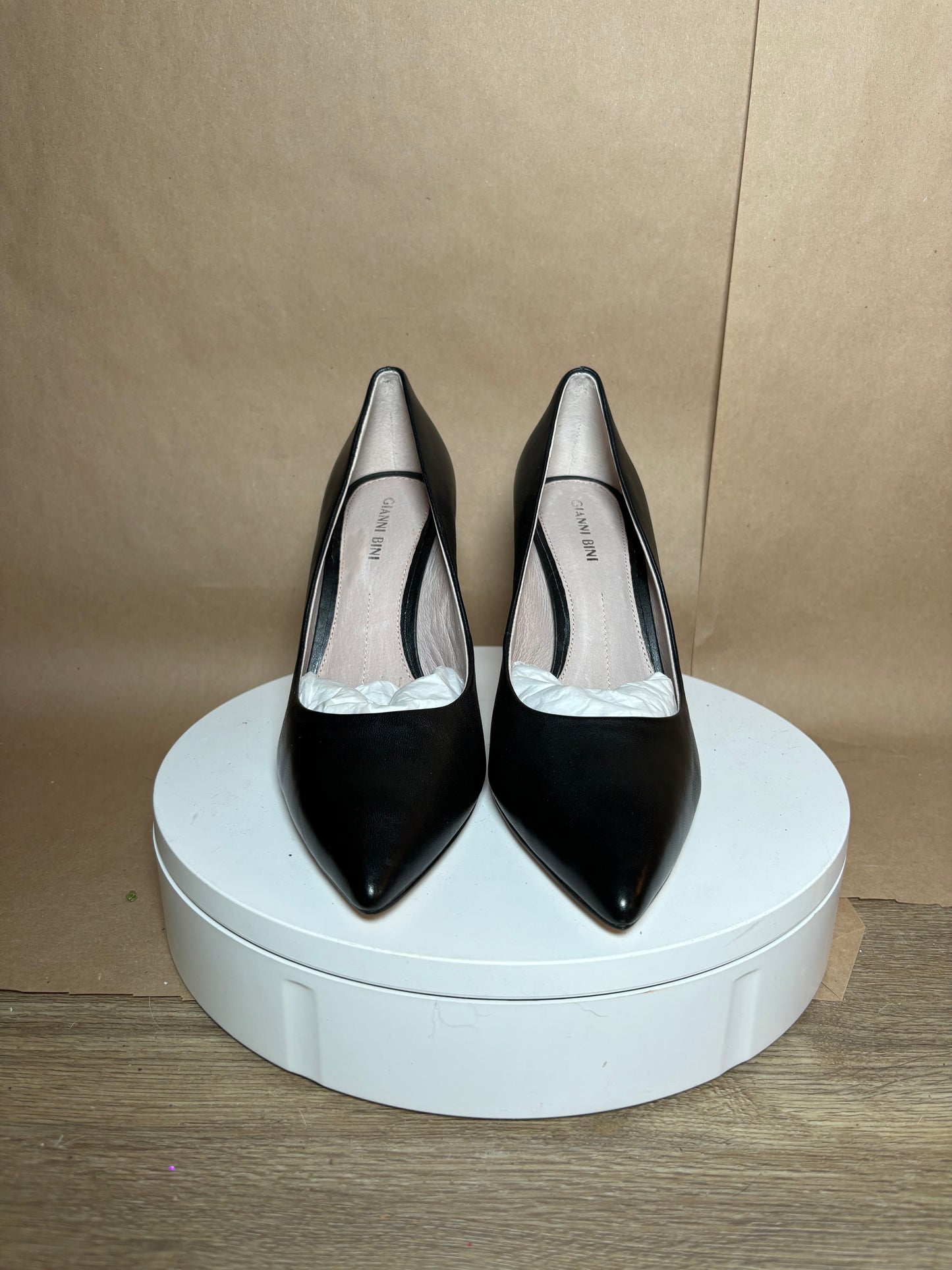 Gianni Bini size 9.5 pumps NEW IN BOX