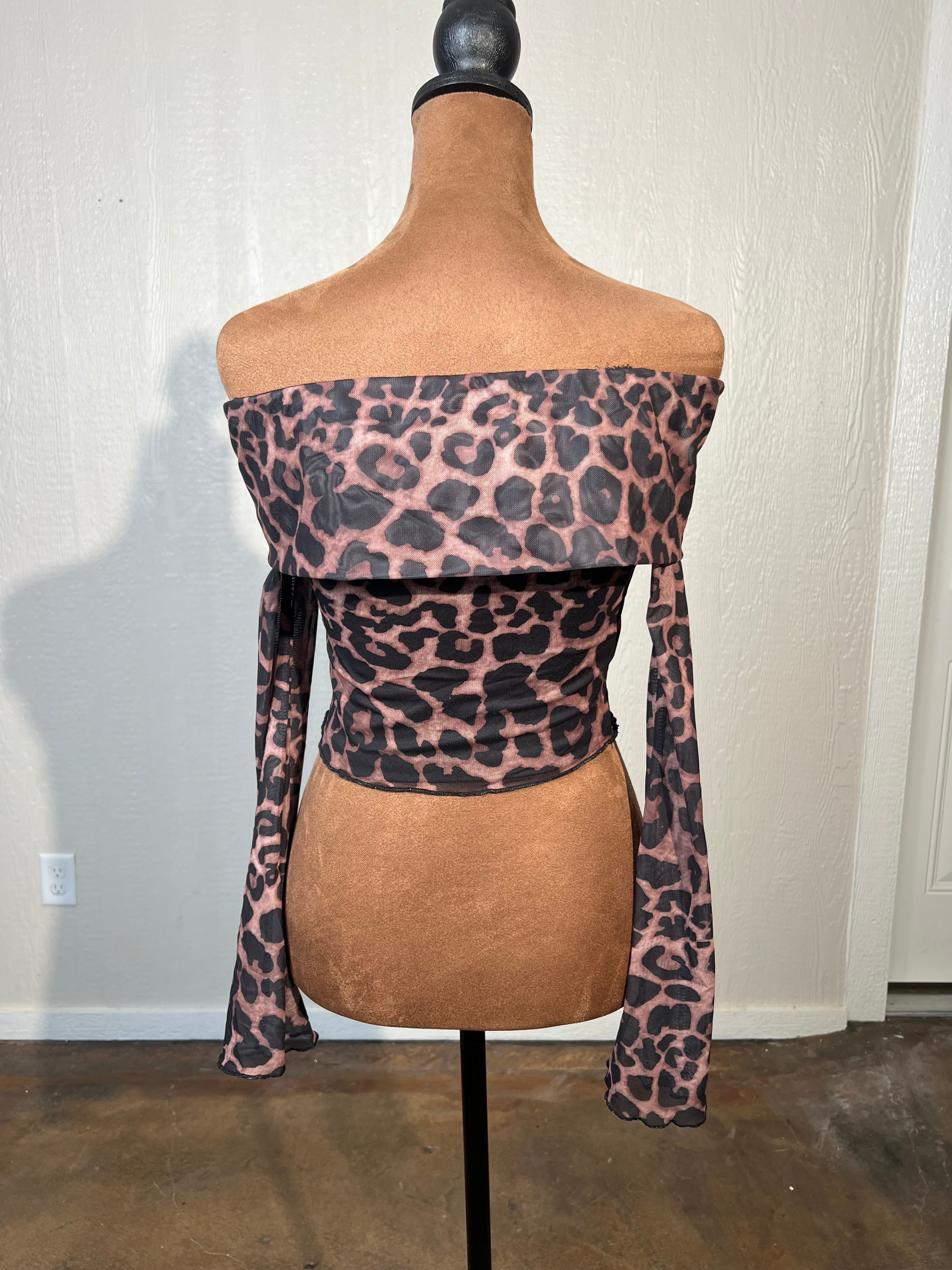 Amazon Fashion ots top LIKE NEW