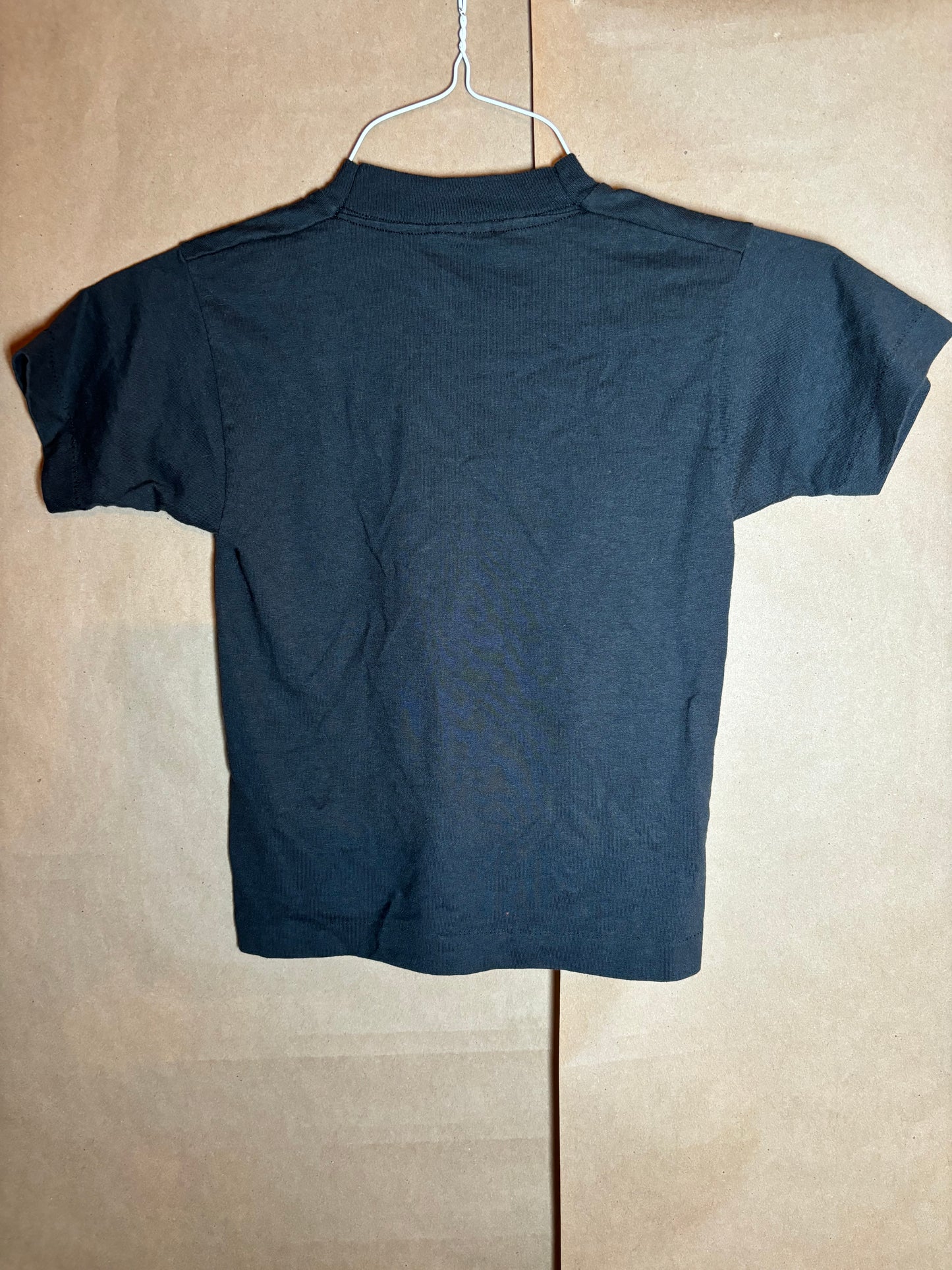 Country Tavern size 6/8 kids tee VINTAGE