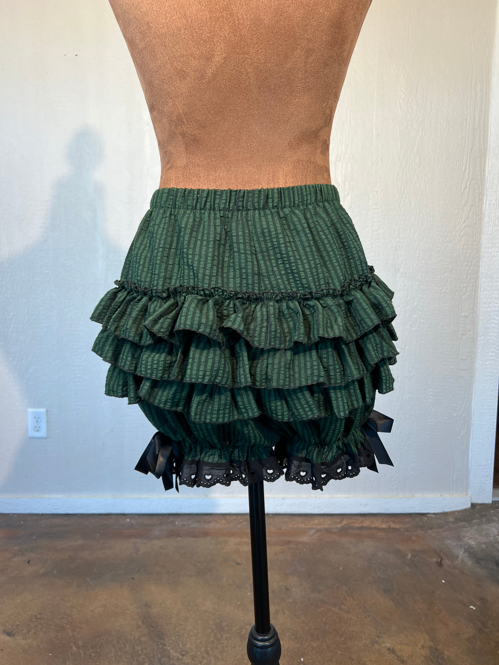 Amazon Fashion size small bloomer shorts LIKE NEW